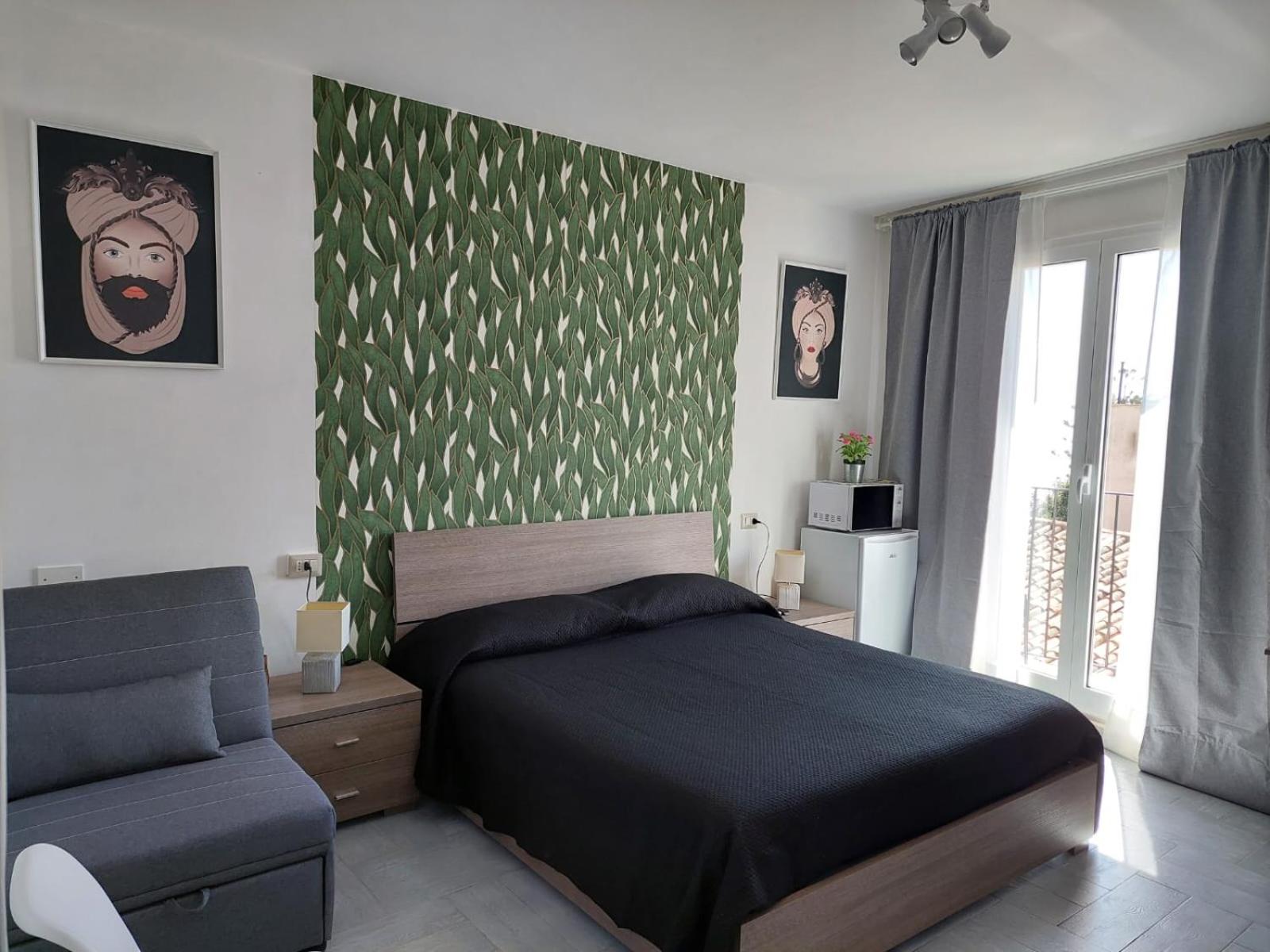 Large Double Room photo 1