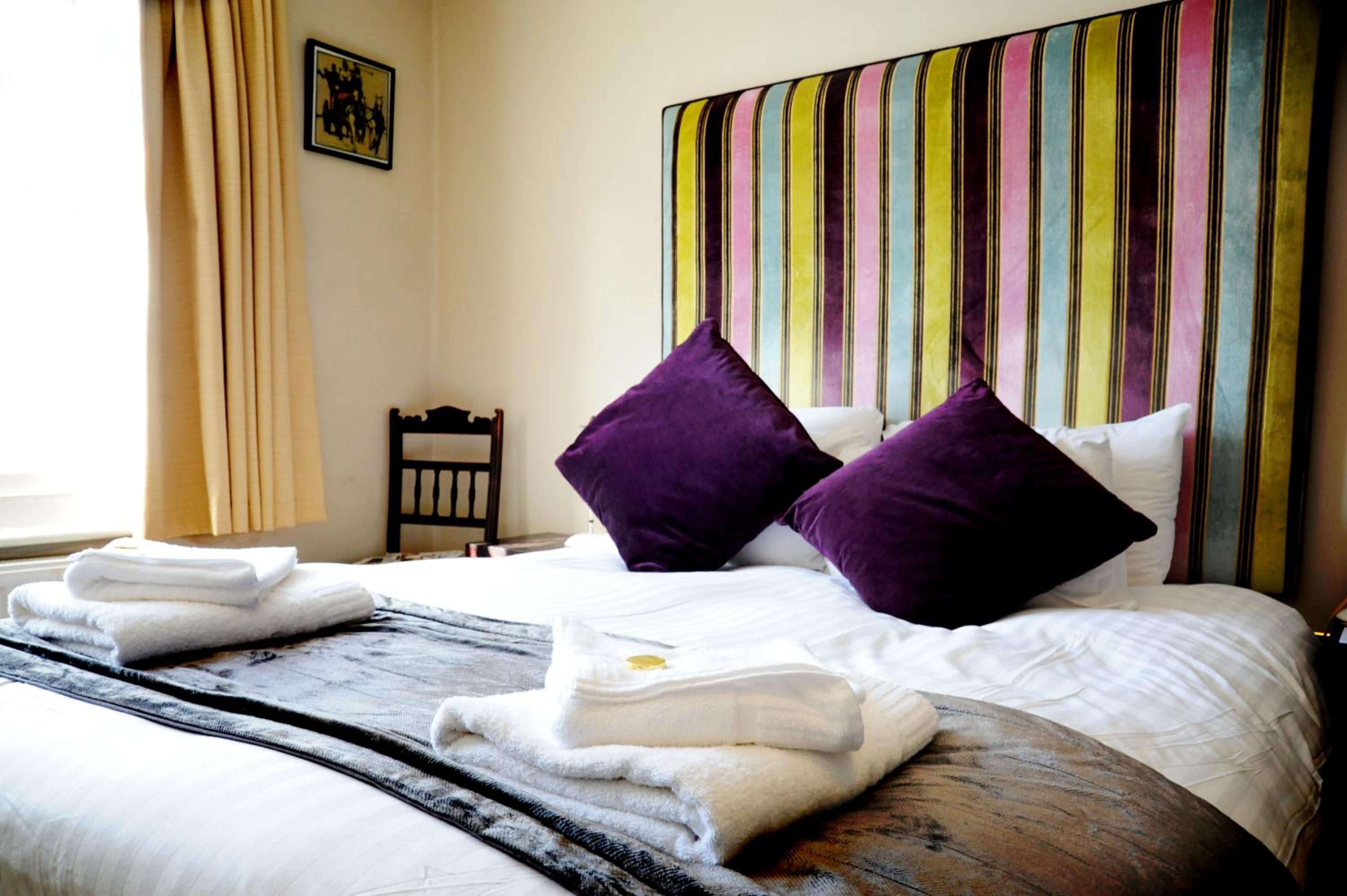 Deluxe Double Room with Bath photo 3