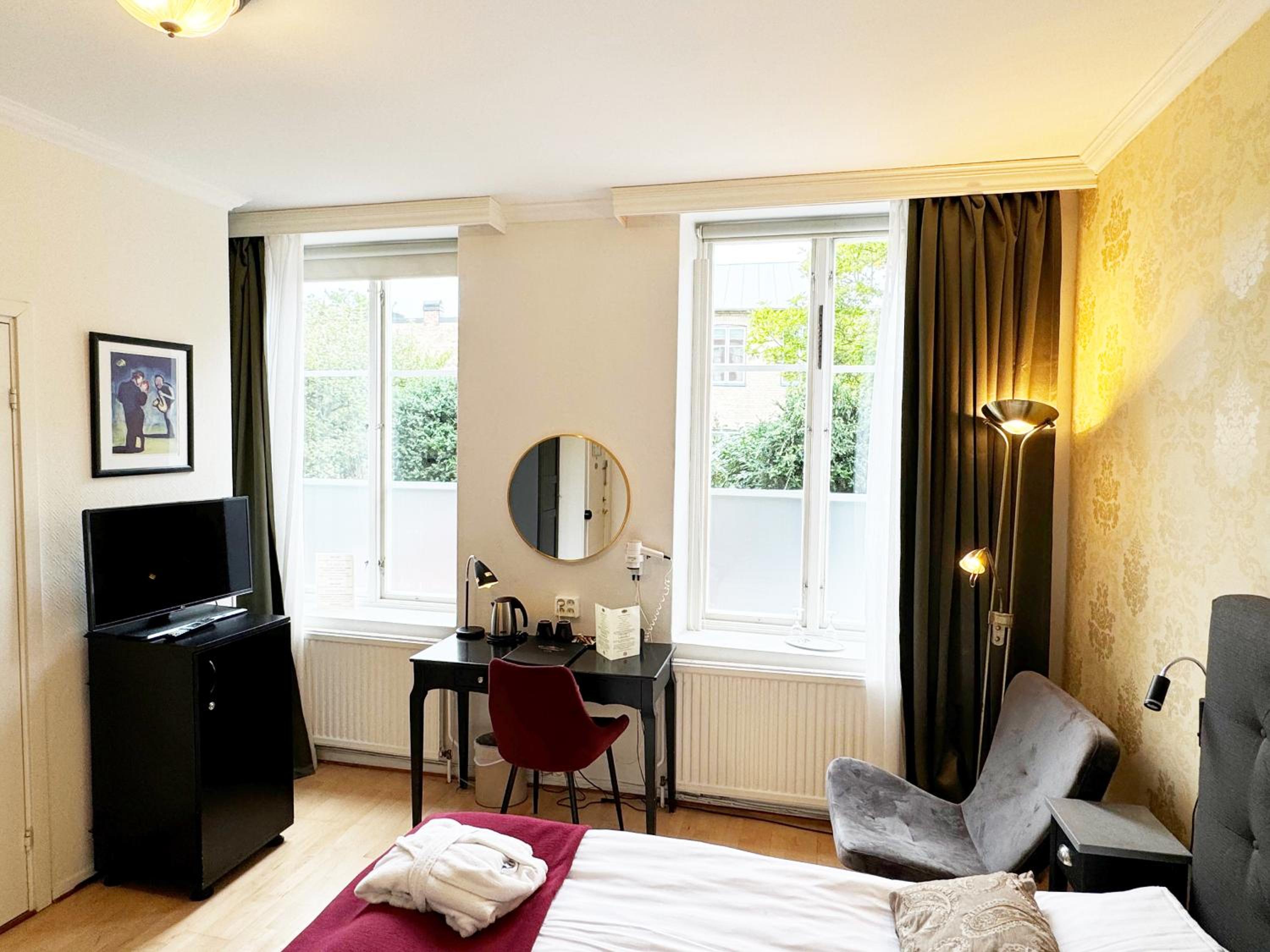 Queen Room photo 3