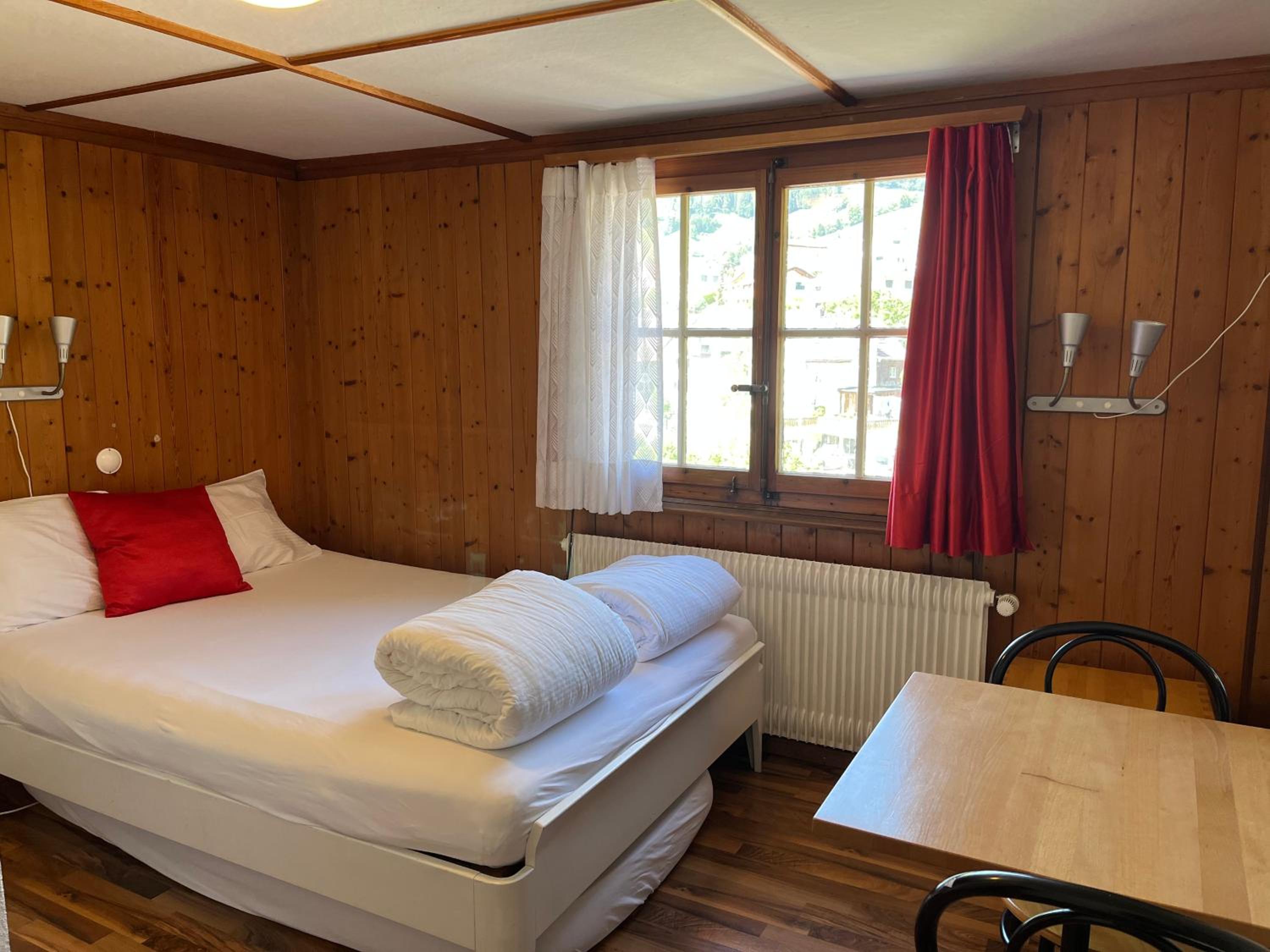 Budget Double Room - Photo 6