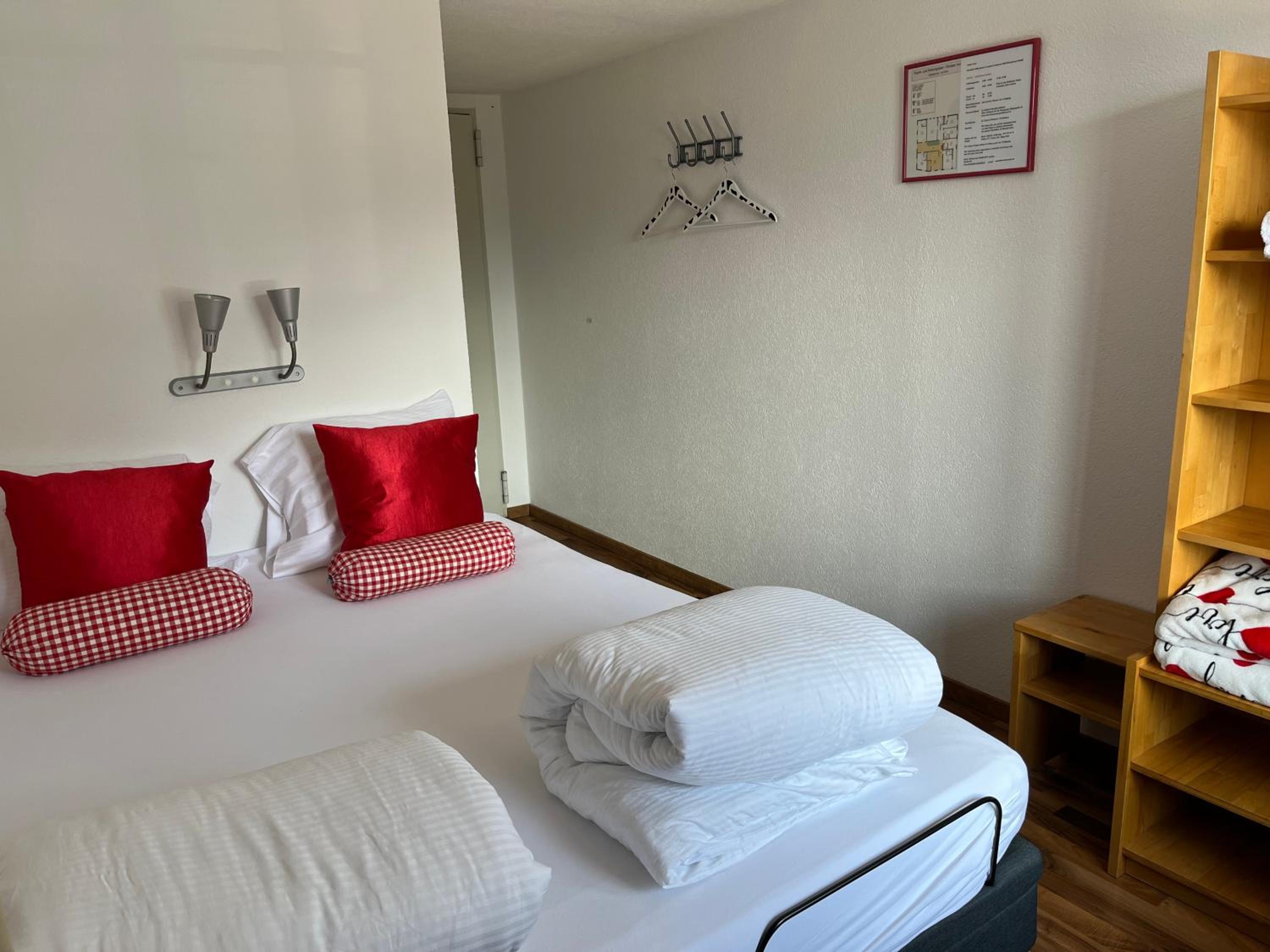 Double Room with Balcony - Photo 2