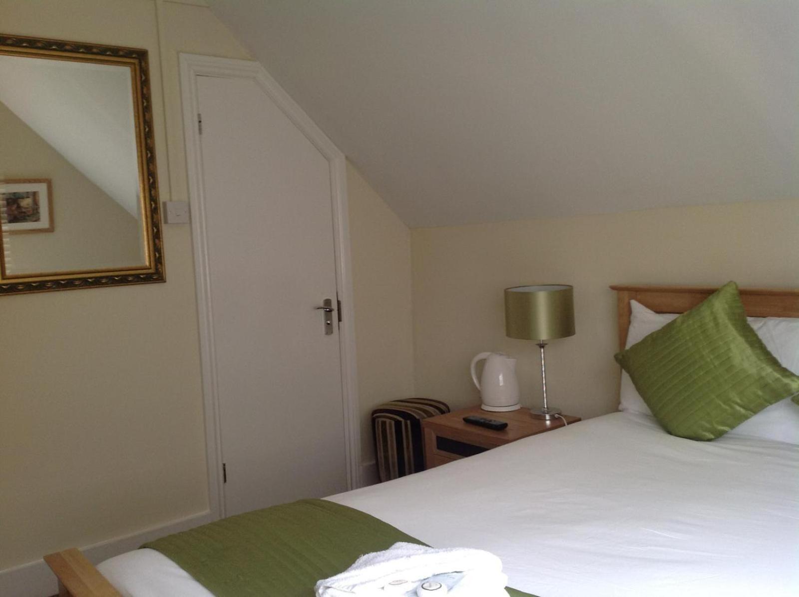 Standard Twin Room photo 2