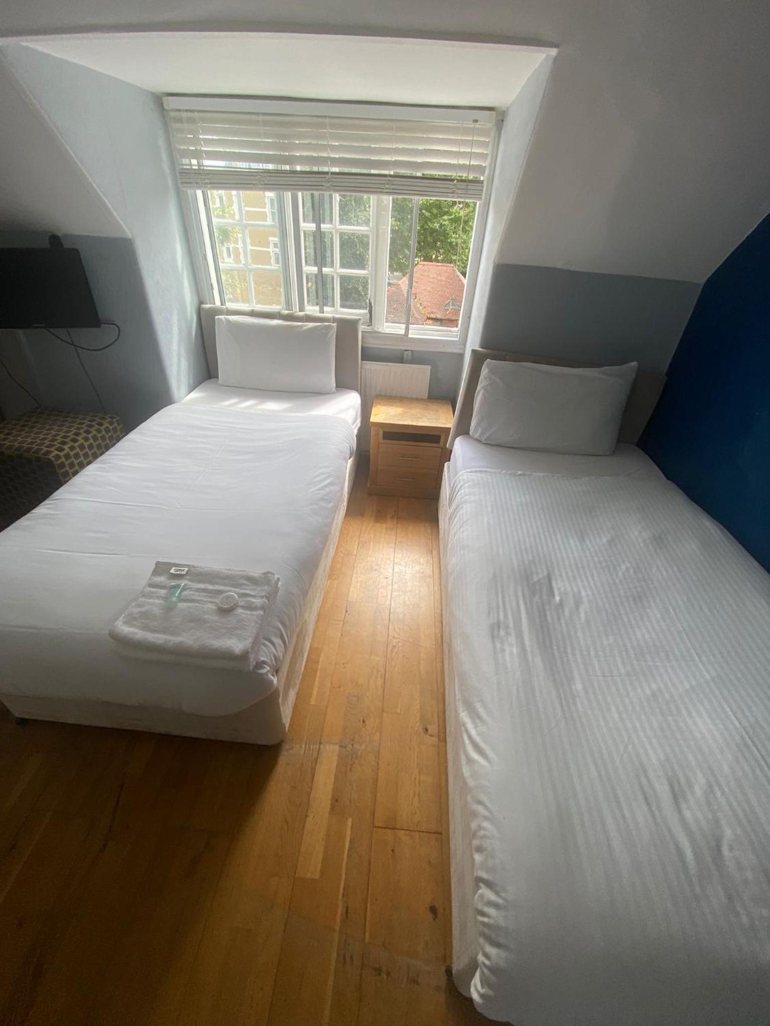 Standard Twin Room photo 1