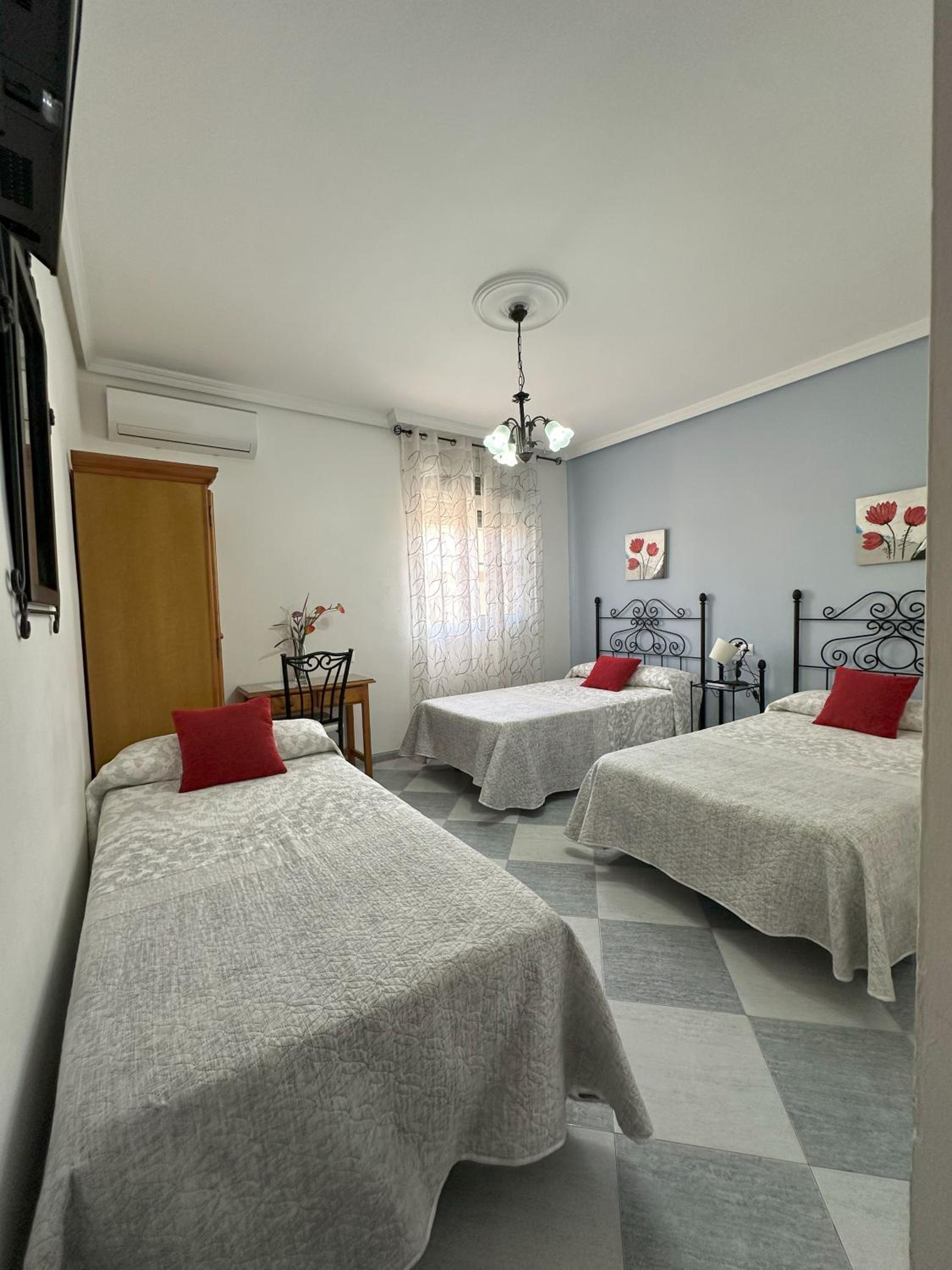 Triple Room photo 2
