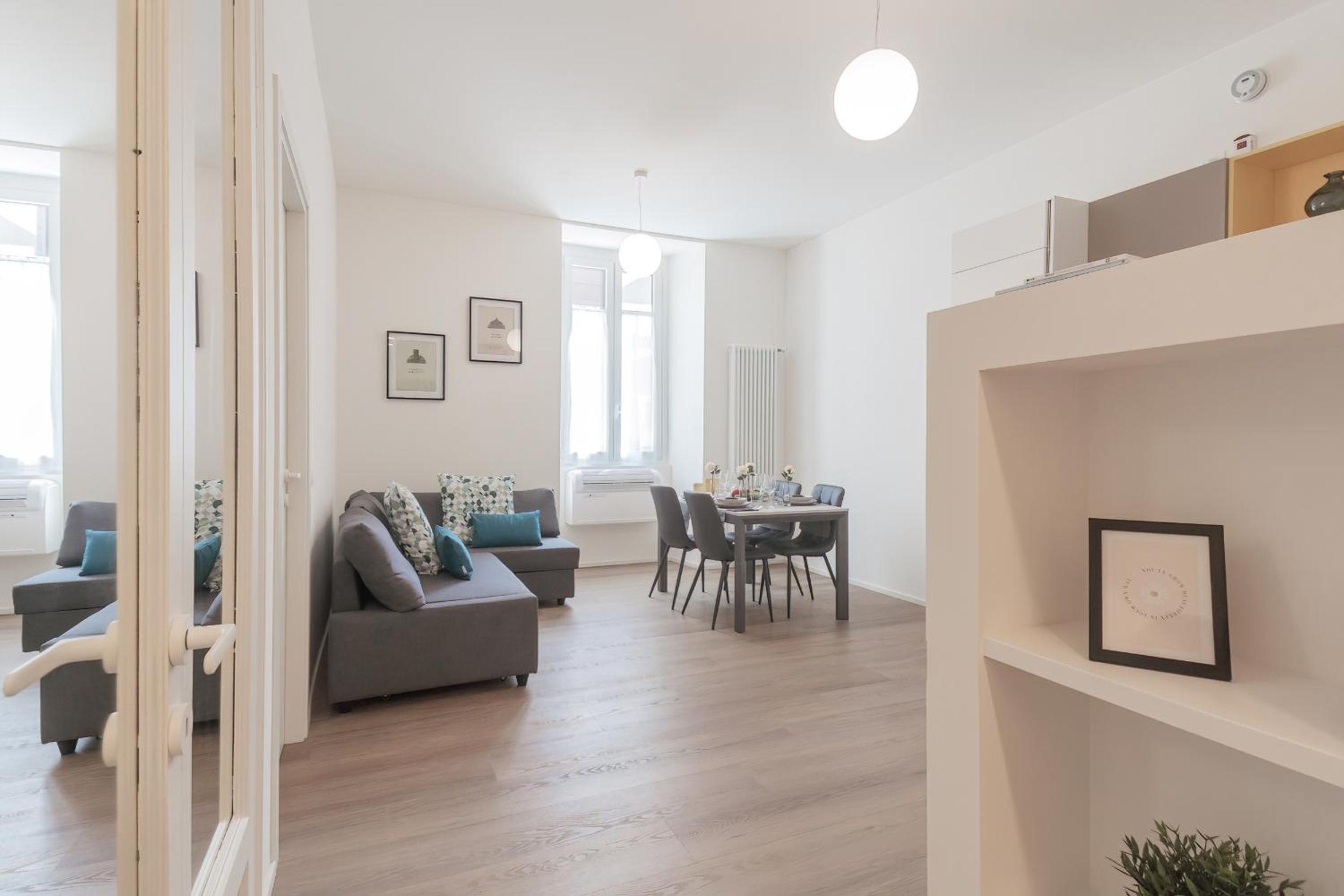 One-Bedroom Apartment