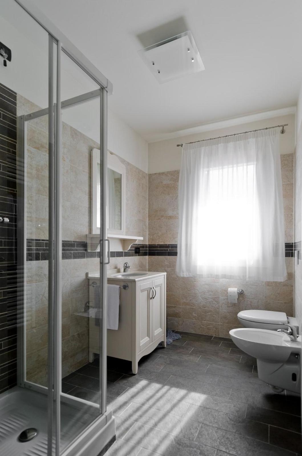 Double Room - Photo 14