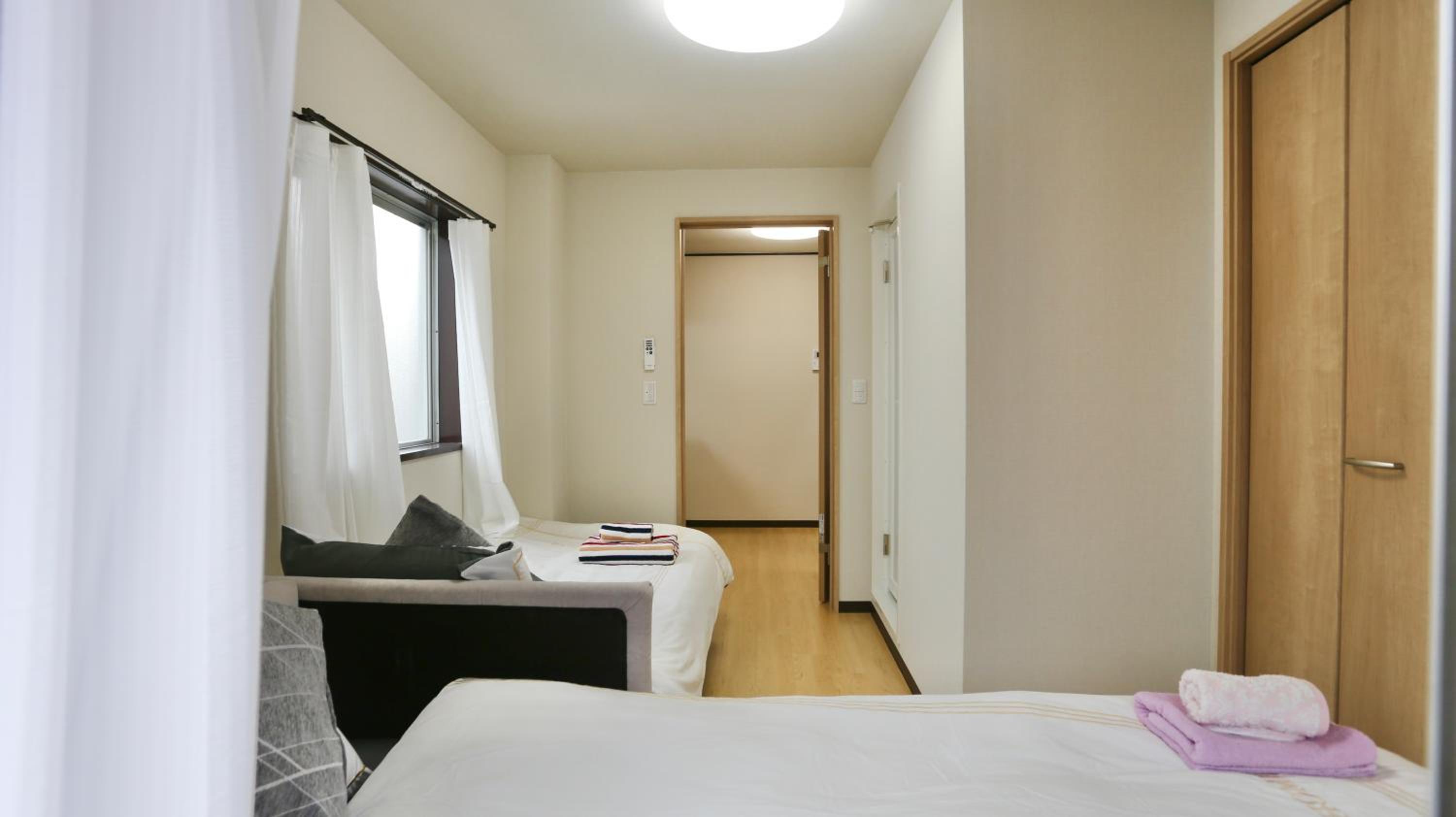 One-Bedroom Apartment photo 1