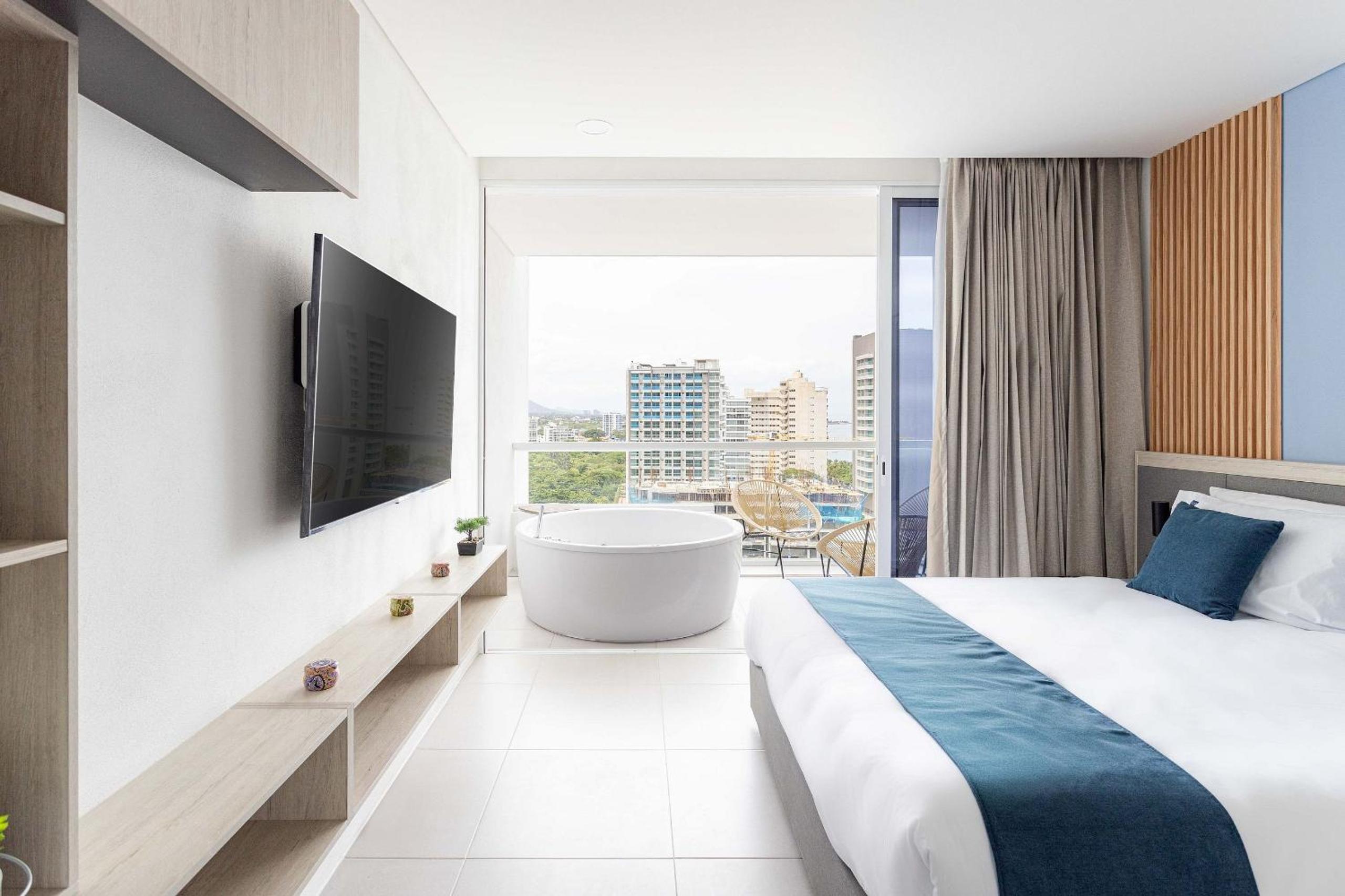 Studio with Spa Bath
