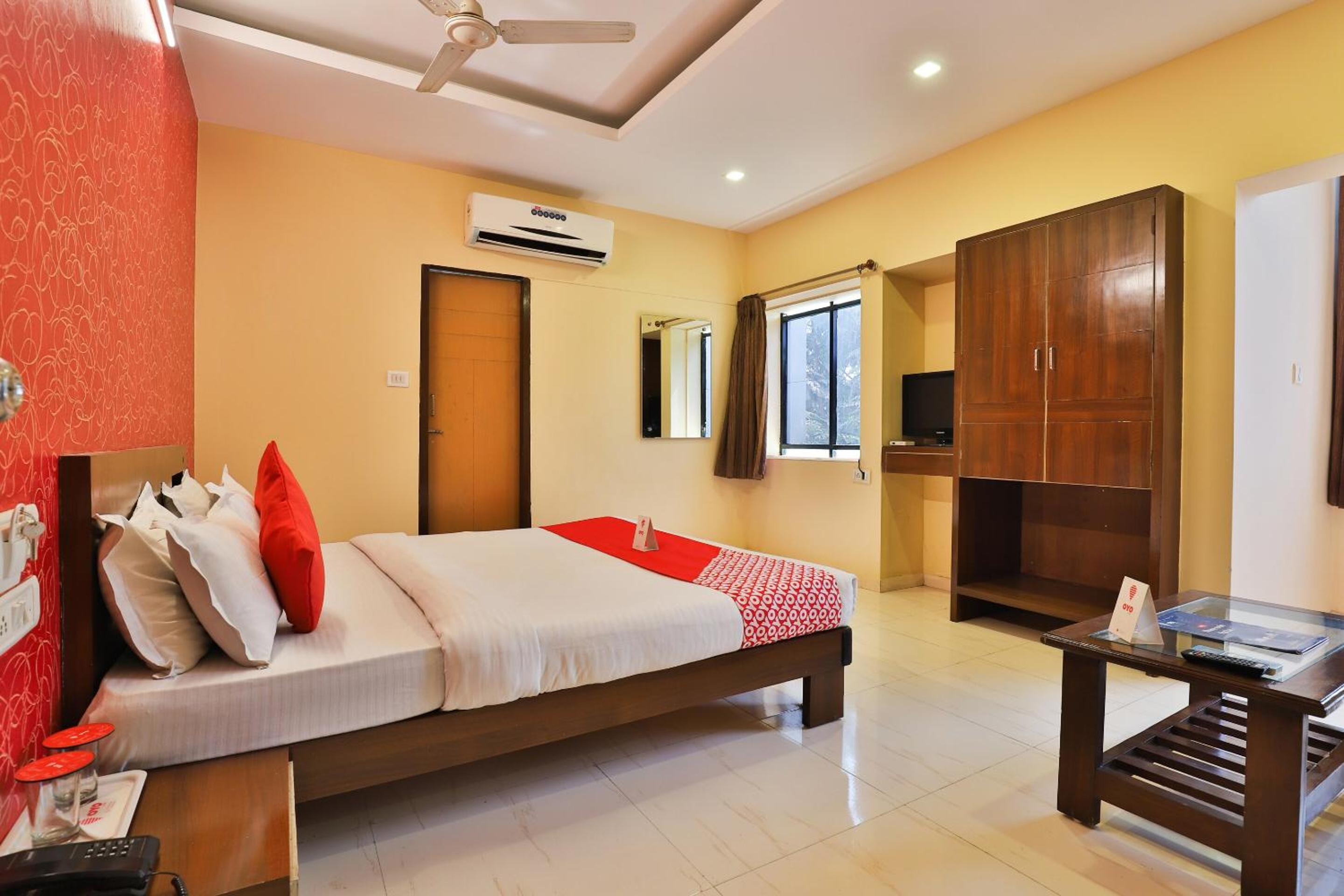 Standard Double Room - Photo 8