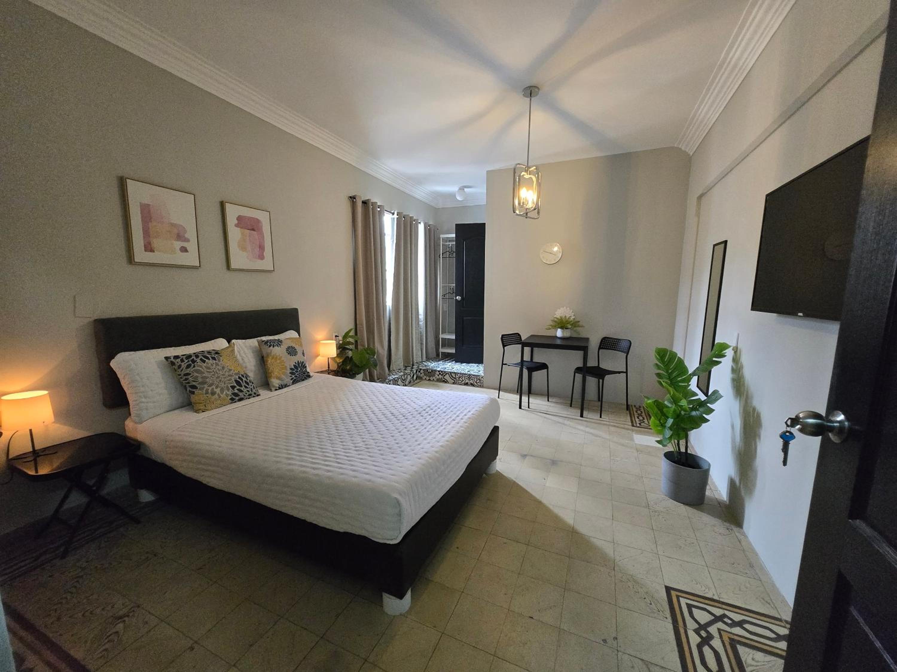 Deluxe Junior Suite - Photo 10