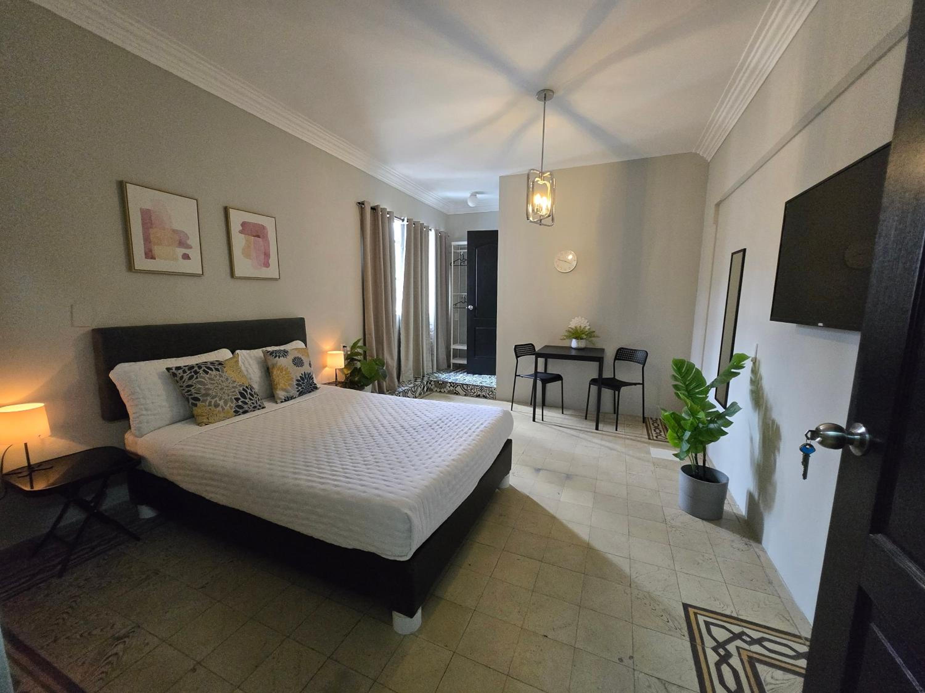 Deluxe Junior Suite - Photo 29
