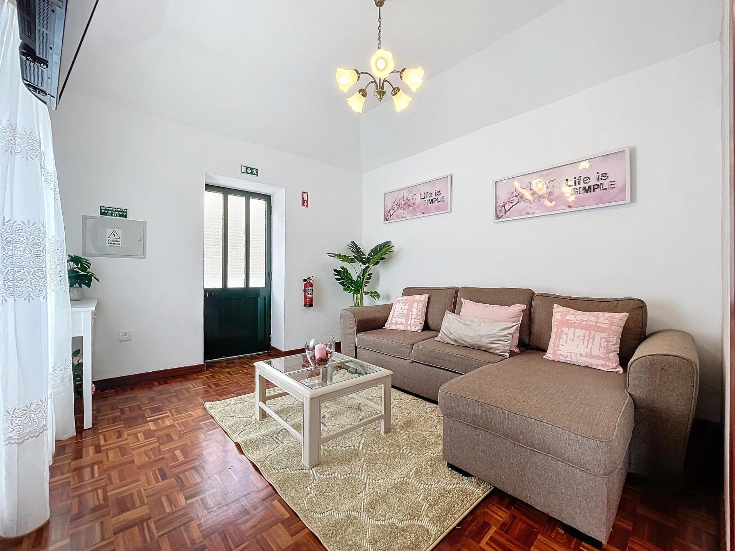 One-Bedroom House photo 1