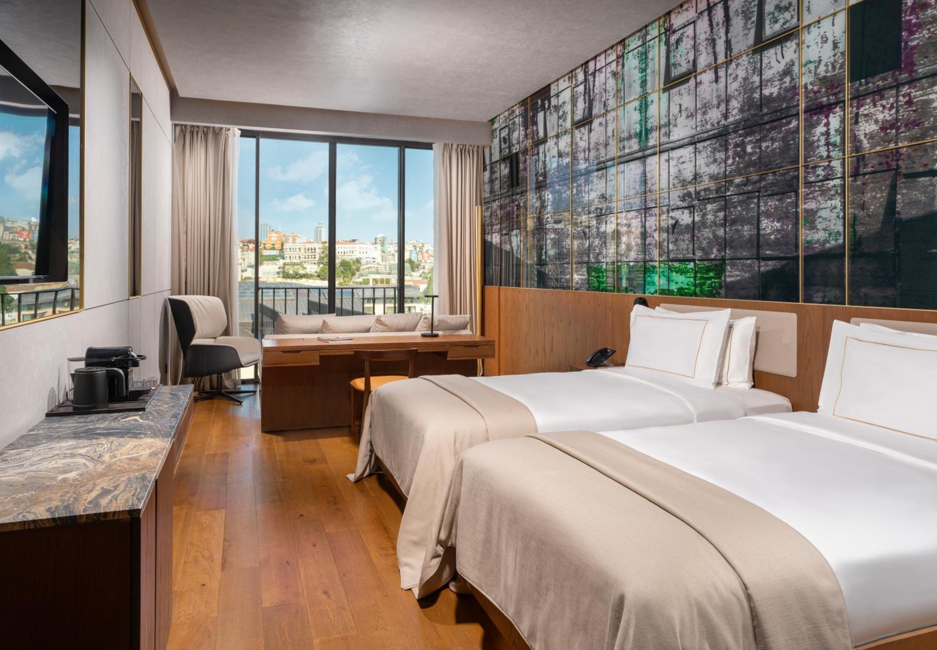Premium Twin Room with Partial Sea View - Nickelodeon Play Access