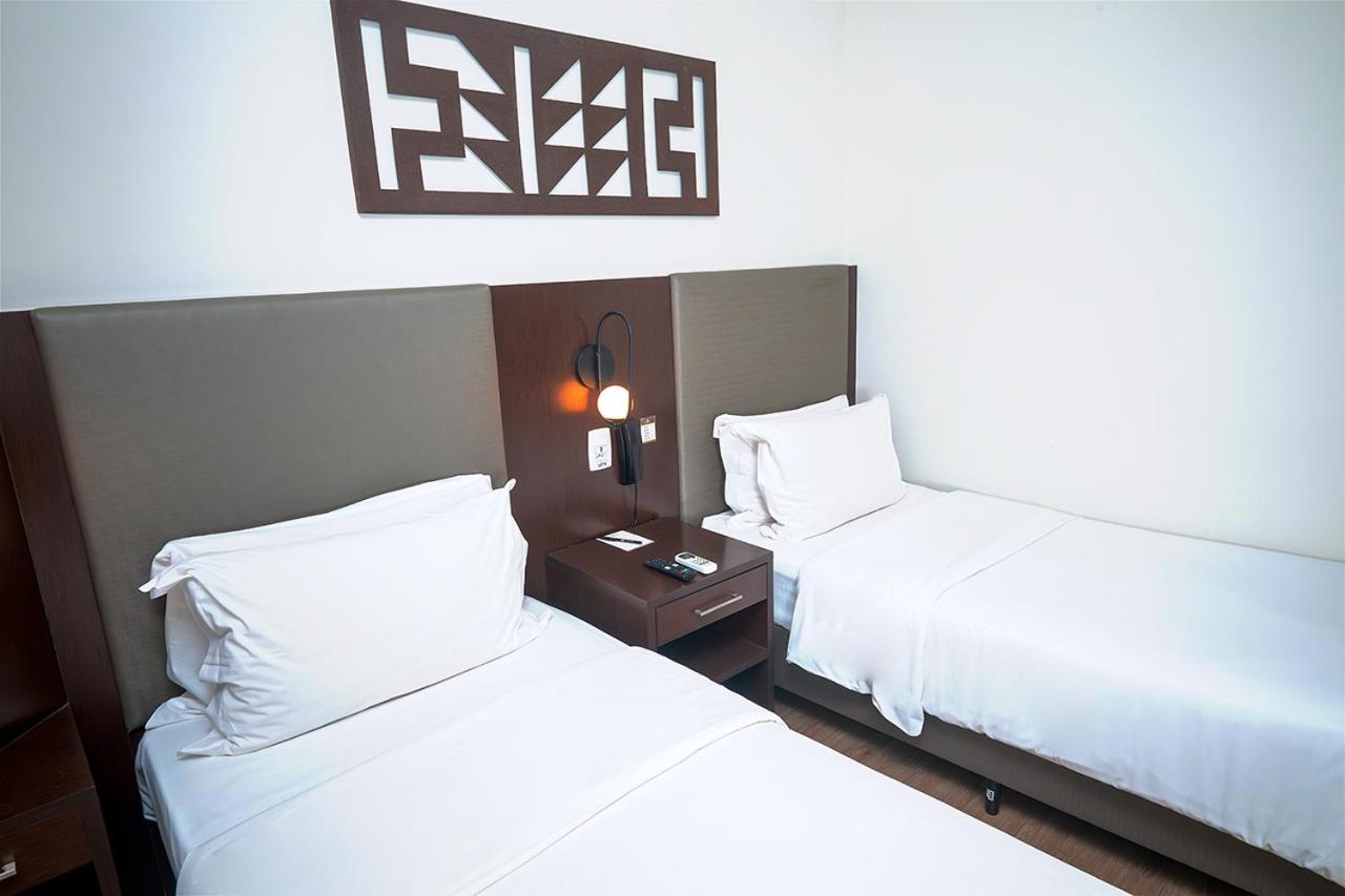 Standard Twin Room - Photo 2