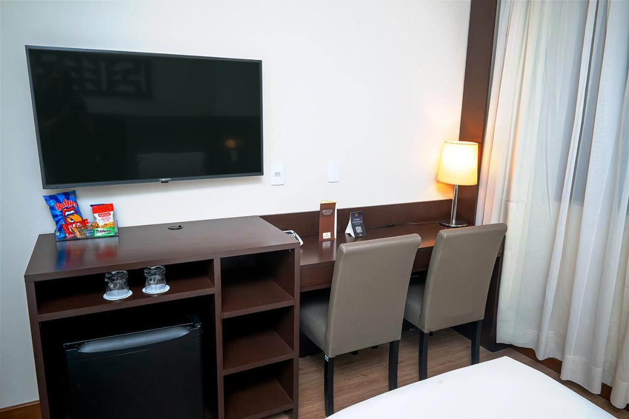 Standard Twin Room - Photo 5