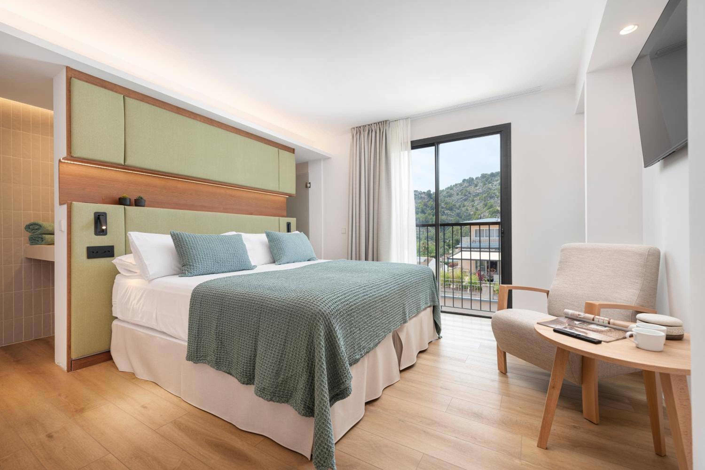 Deluxe Apartment with Sea View