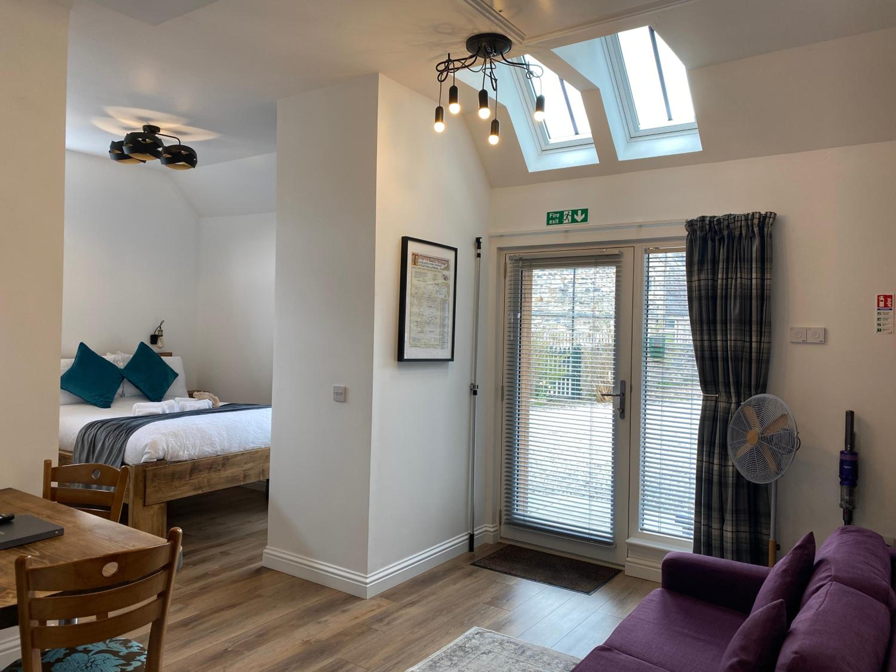 One-Bedroom House photo 1
