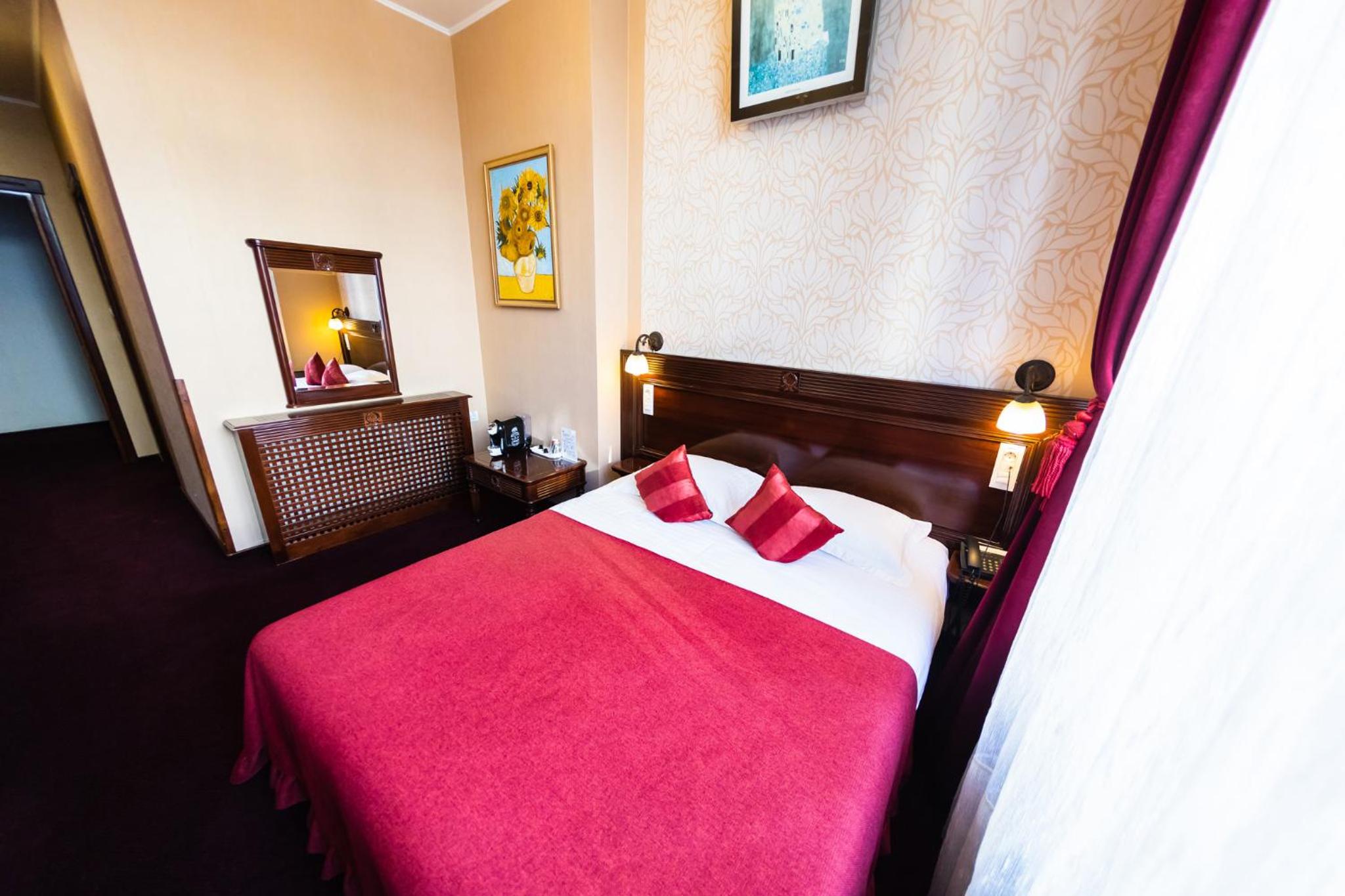Standard Double or Twin Room photo 2
