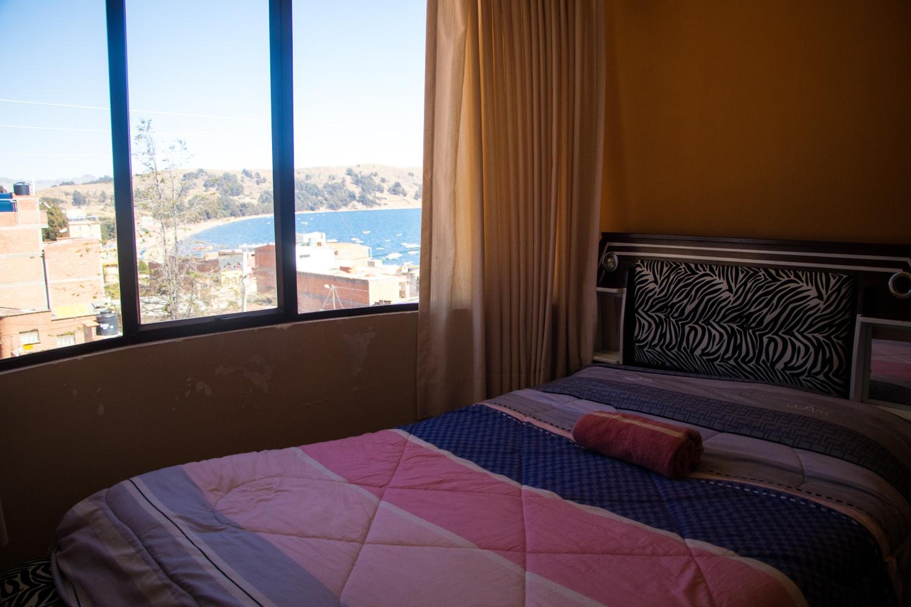 Double Or Twin Room With Private Bathroom photo 3