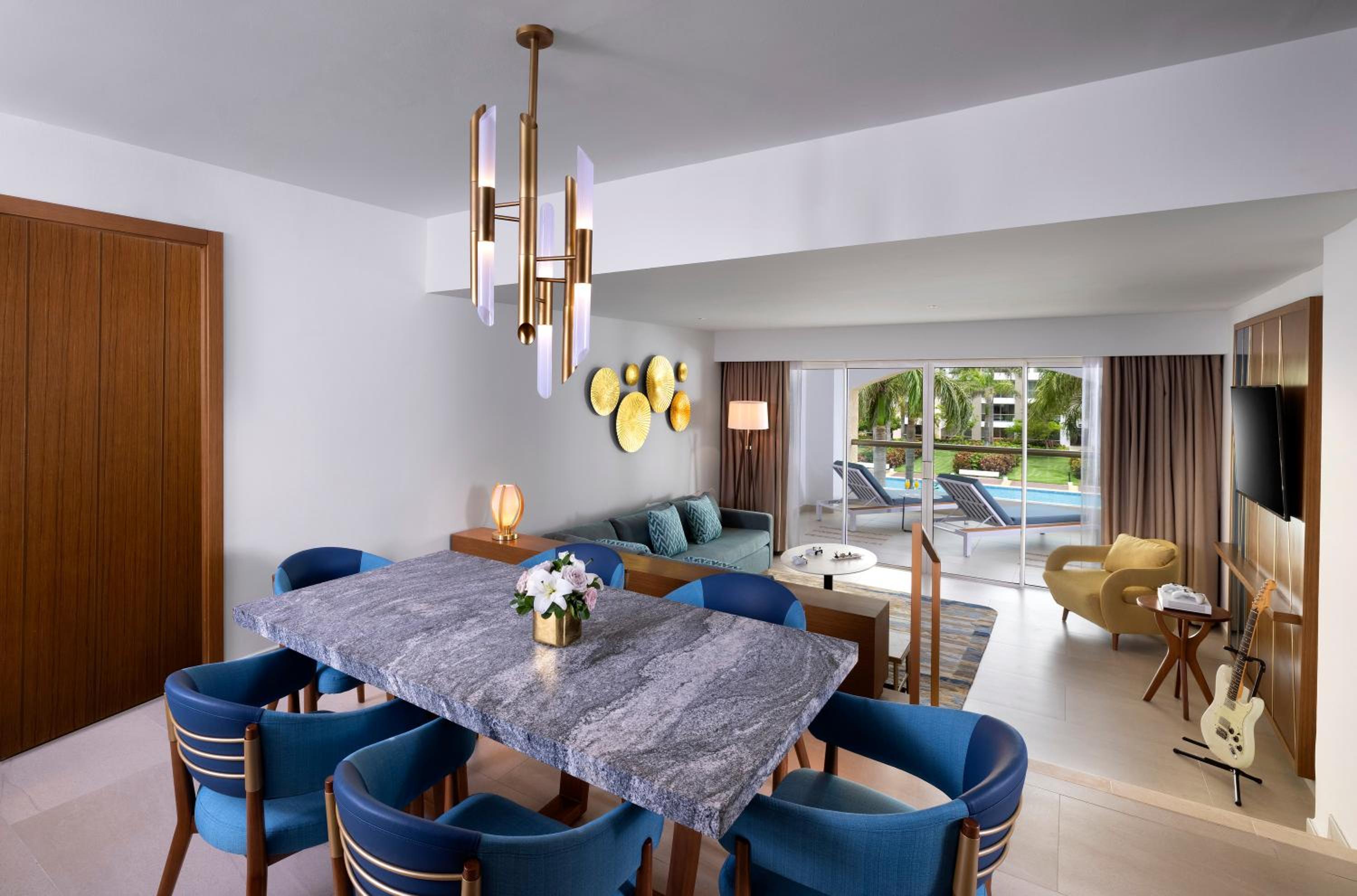 Rock Family Suite (One Bedroom) King bed & Two Sofa Beds