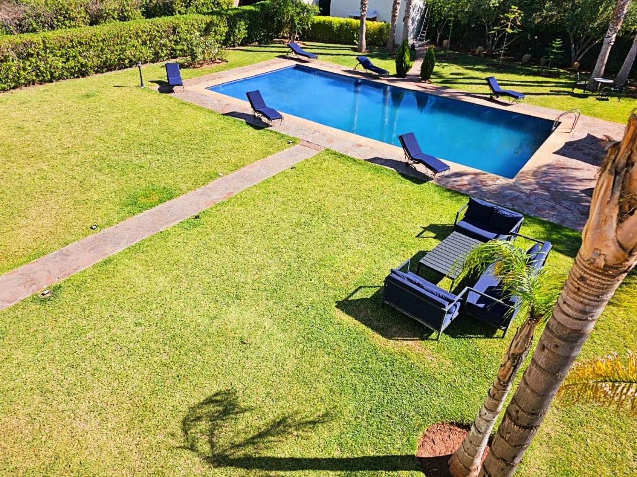 Villa photo 3