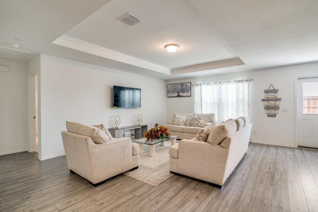 Four-Bedroom House photo 1