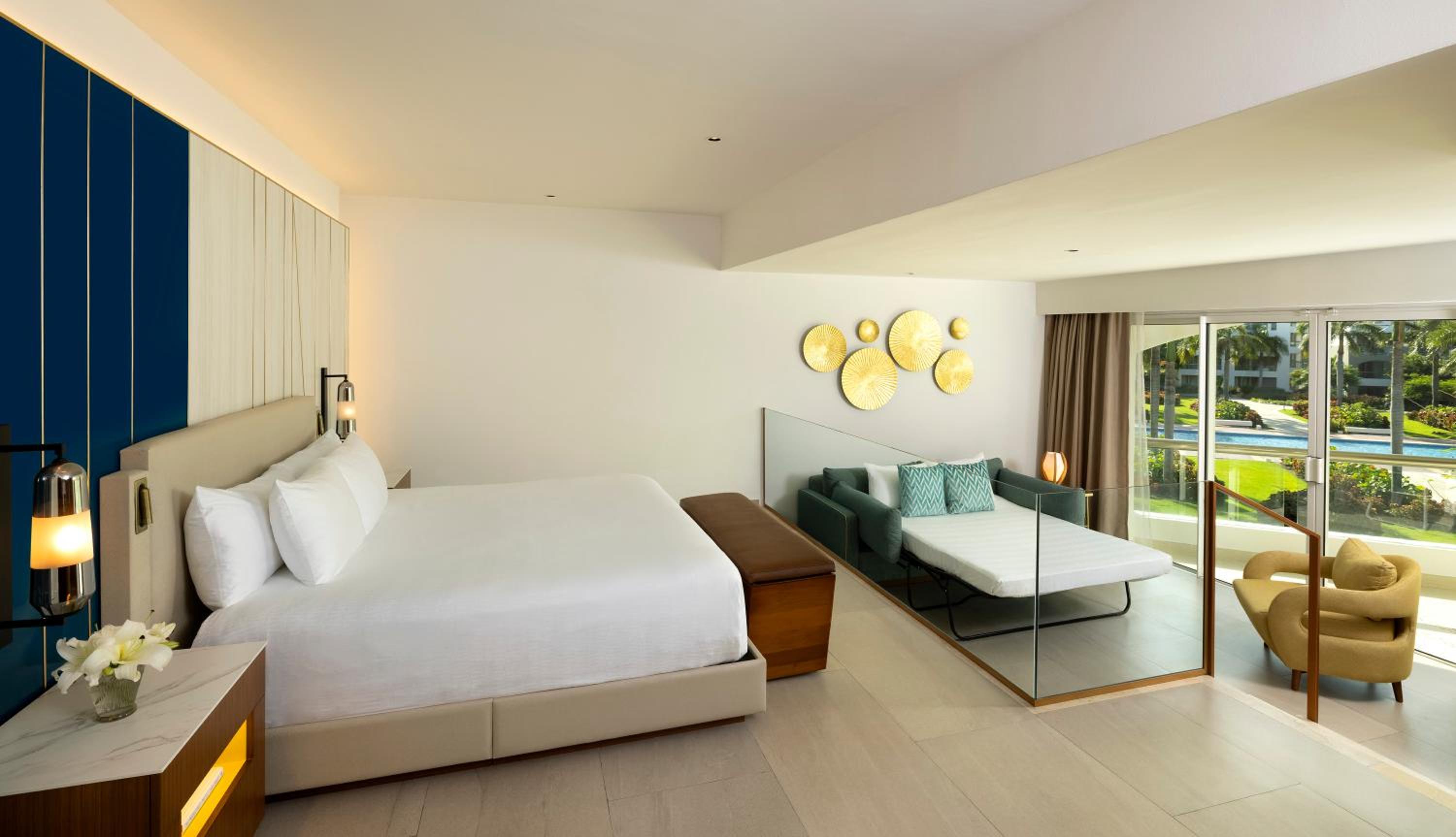 Deluxe Suite King Bed and Sofa Bed
