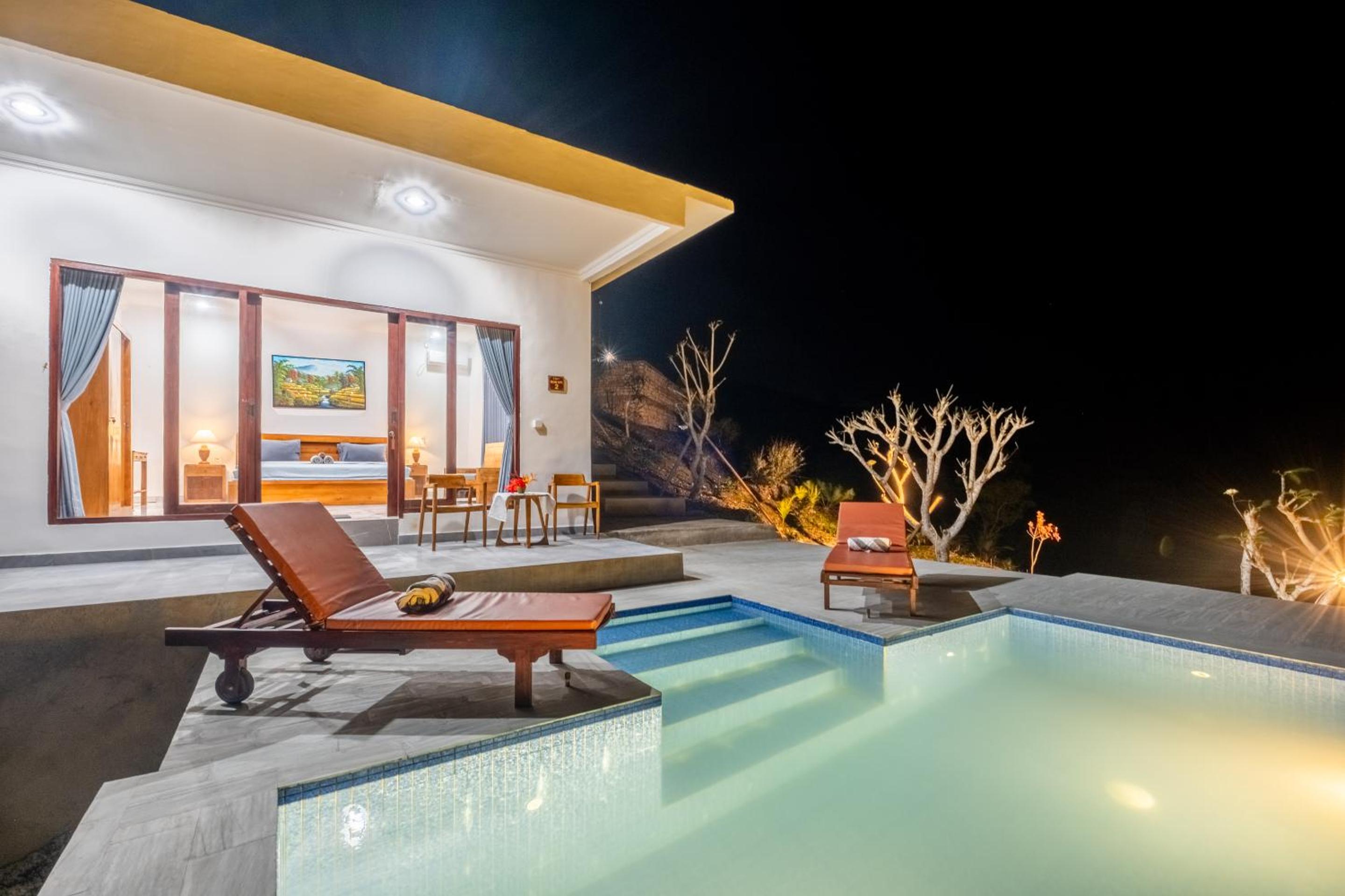Deluxe Suite with Private Pool - Photo 33