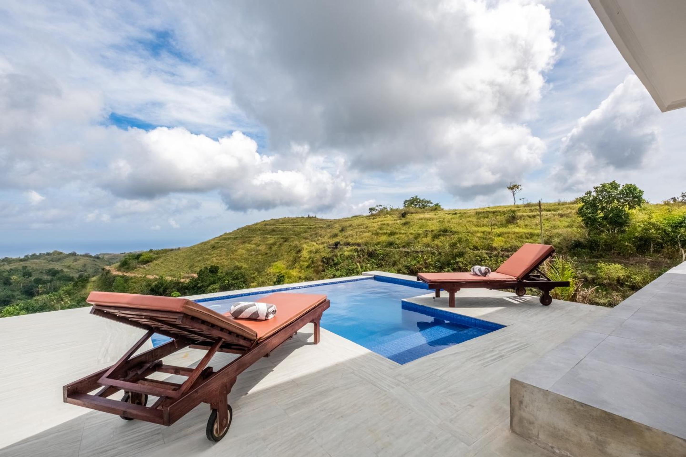 Deluxe Suite with Private Pool - Photo 21