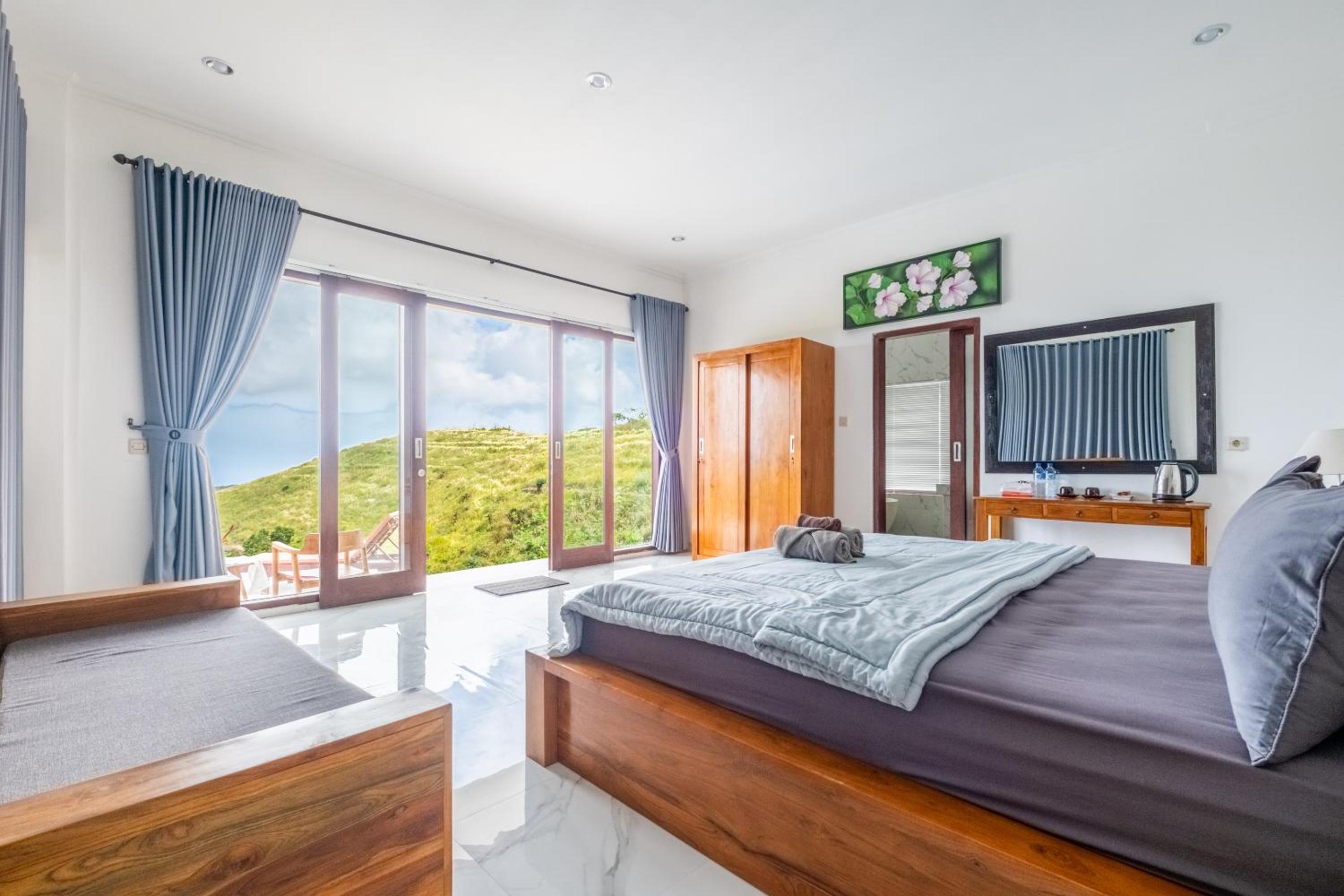 Deluxe Suite with Private Pool - Photo 9