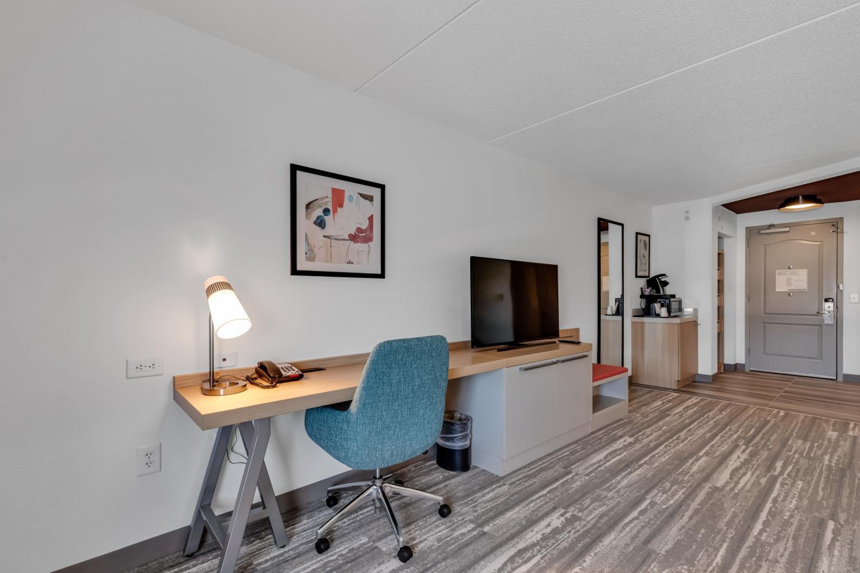King Room - Hearing Access - Photo 5