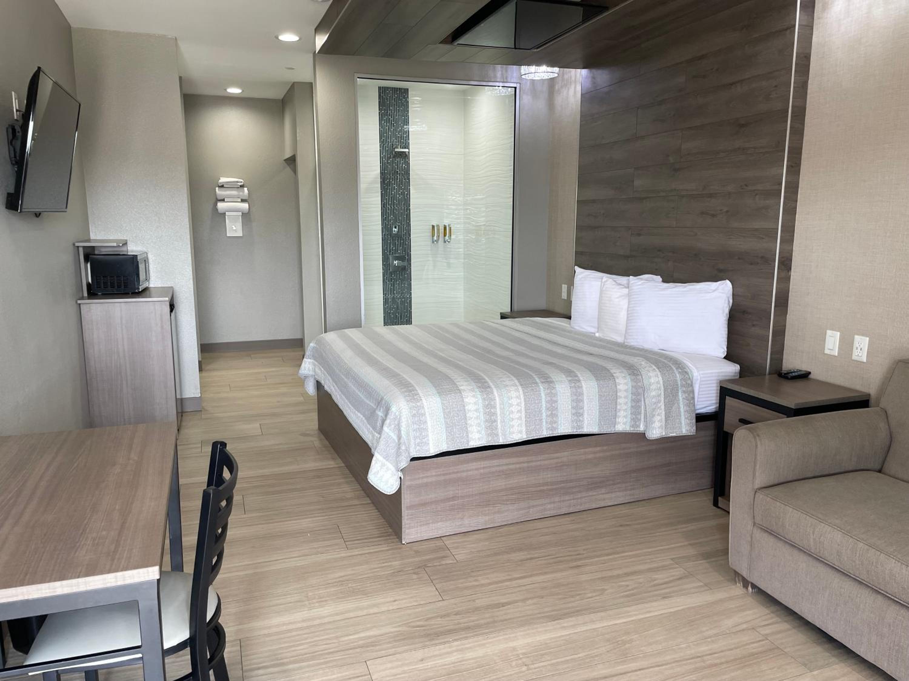 Superior King Suite