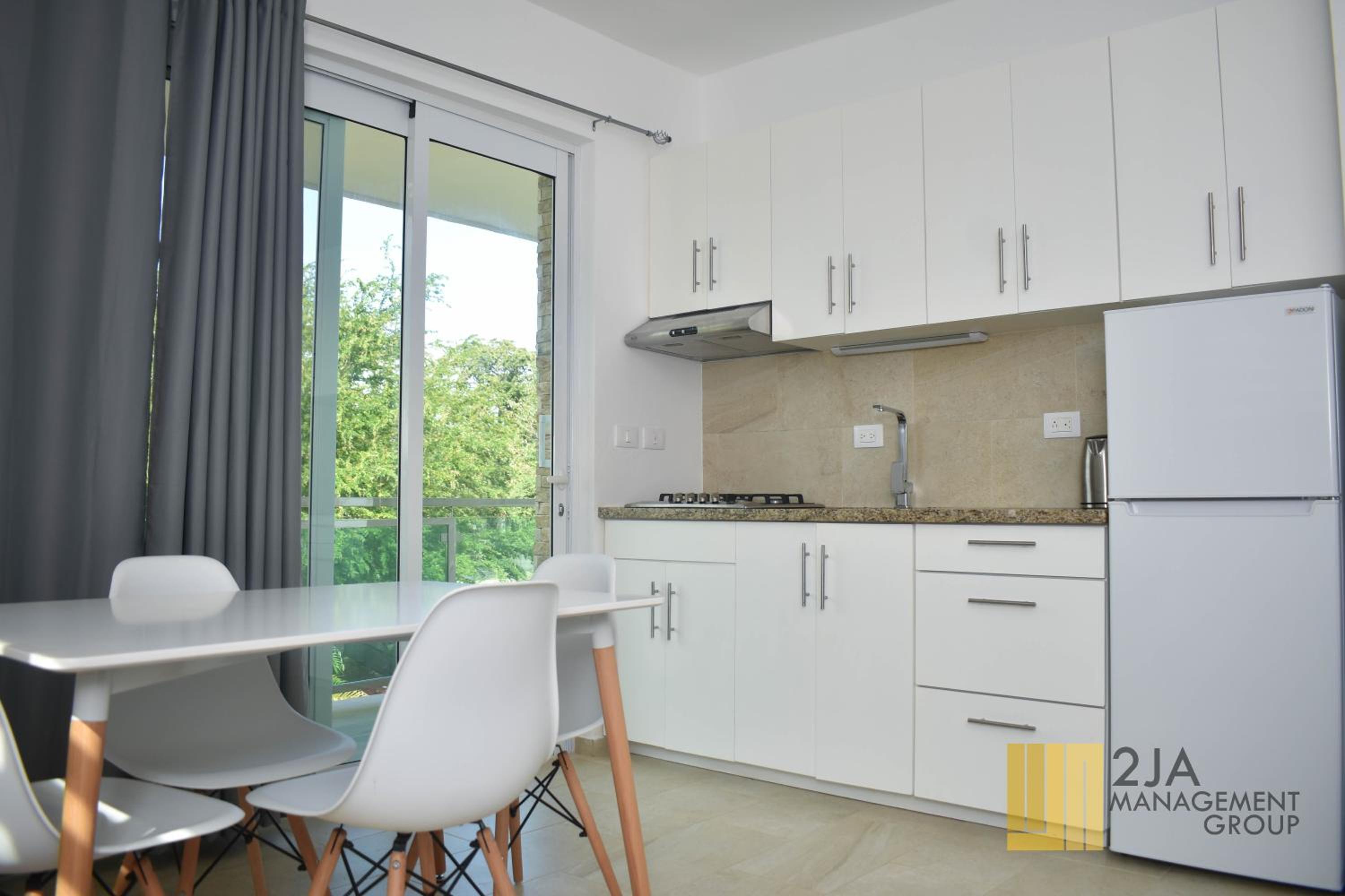 One-Bedroom Apartment with Garden photo 3