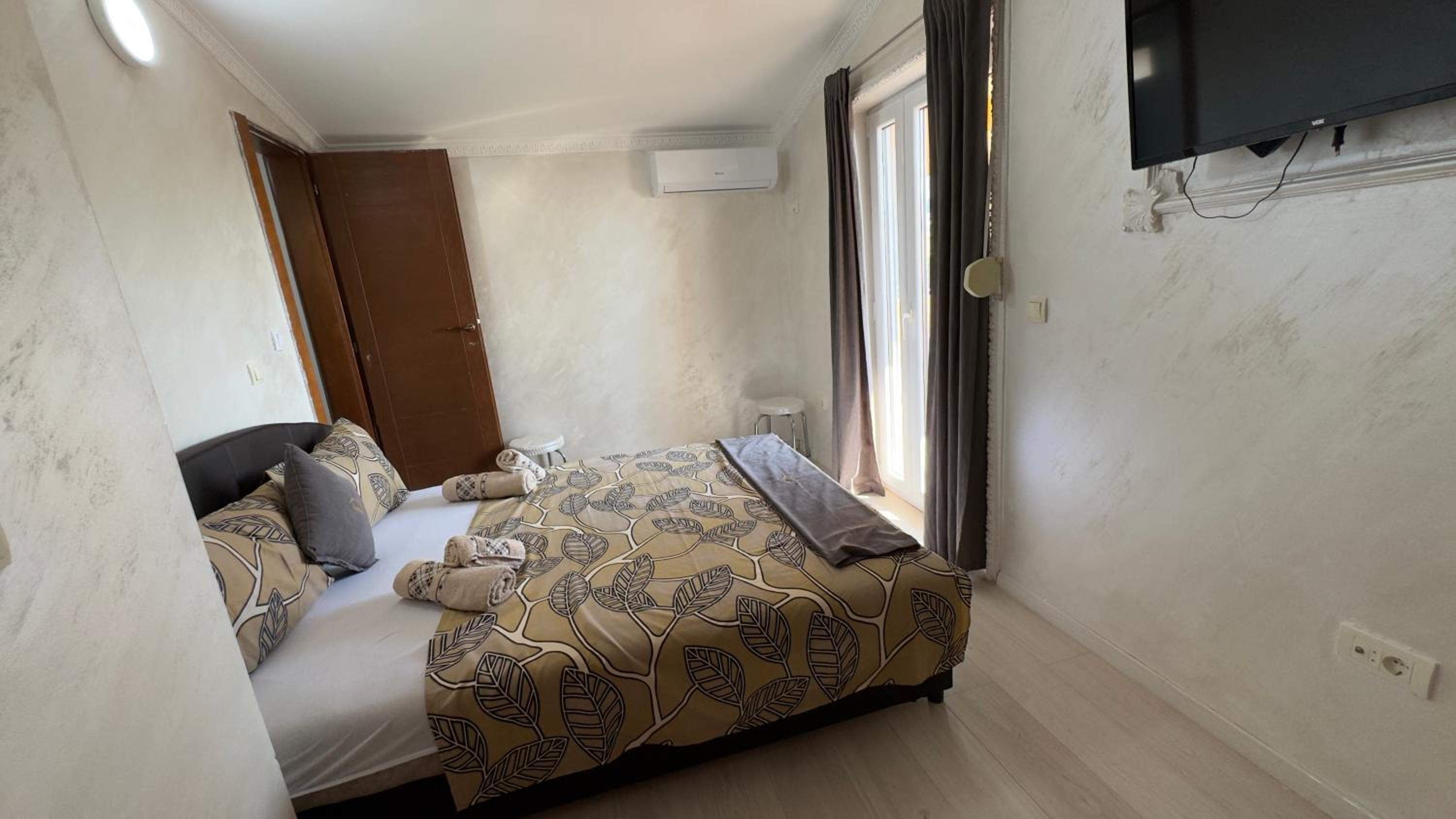 Queen Room with Sea View