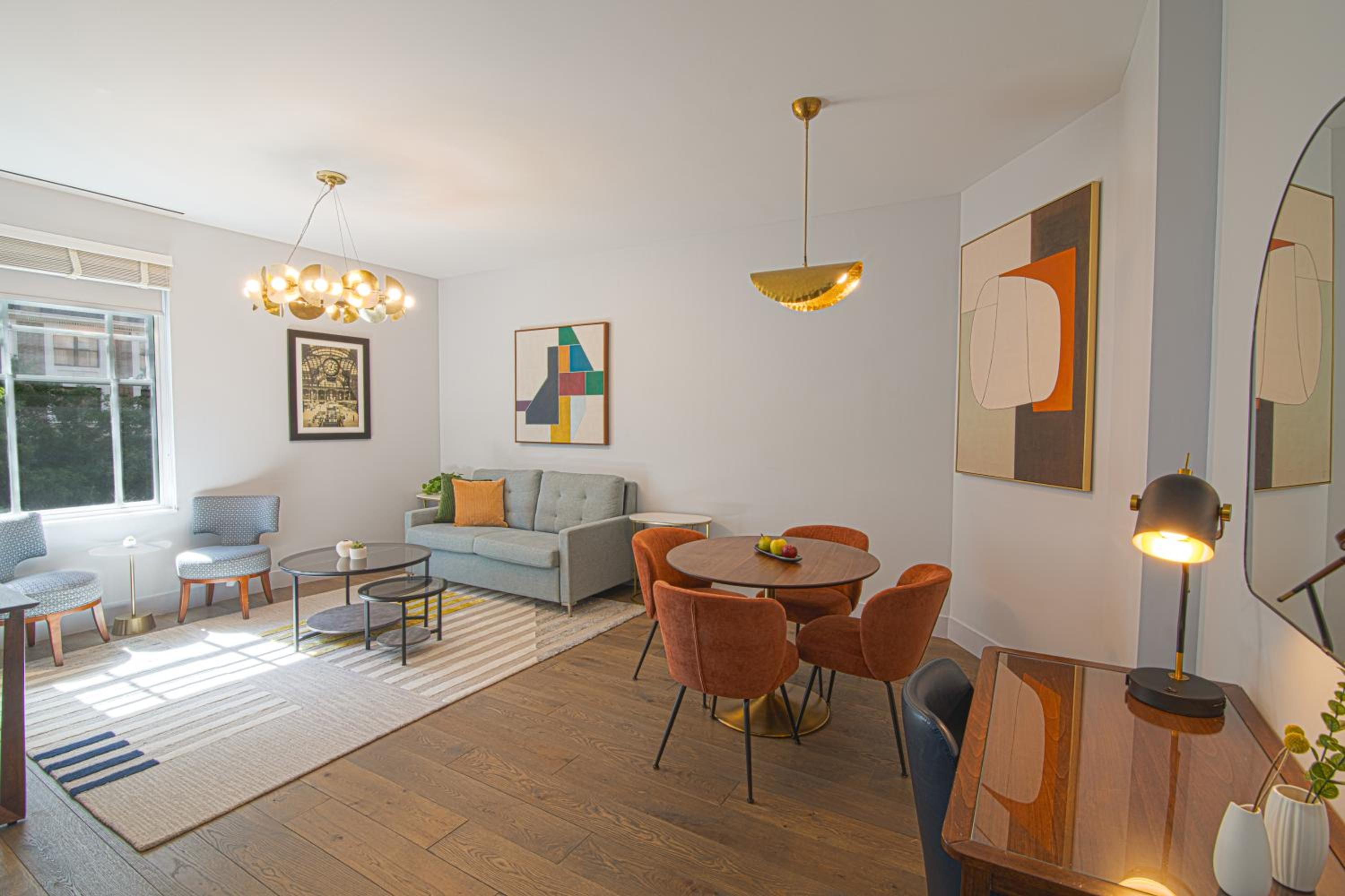 New Amsterdam Suite photo 2