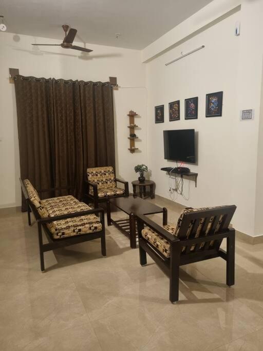 Three-Bedroom Villa photo 1