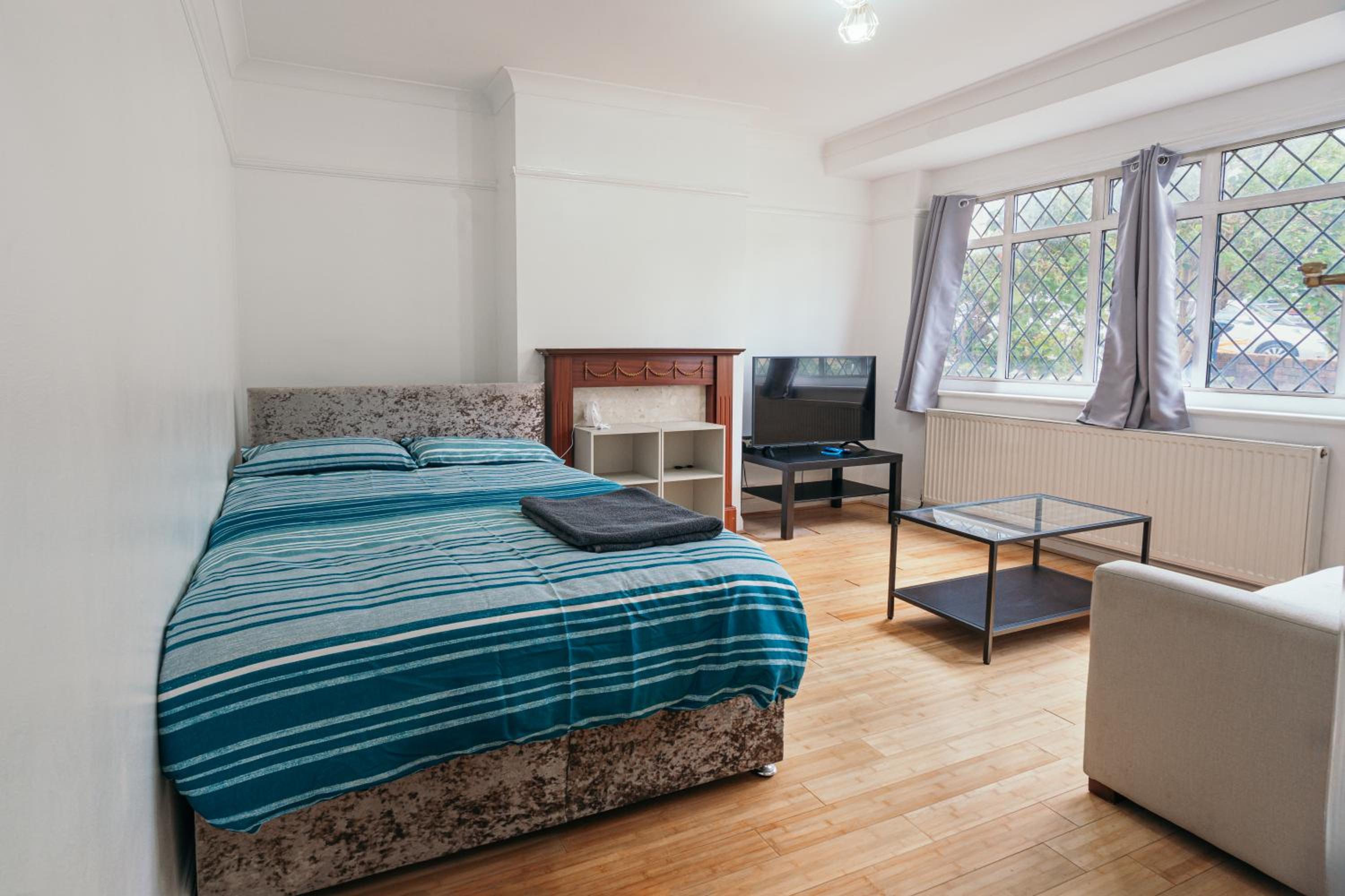 Two-Bedroom Apartment photo 2