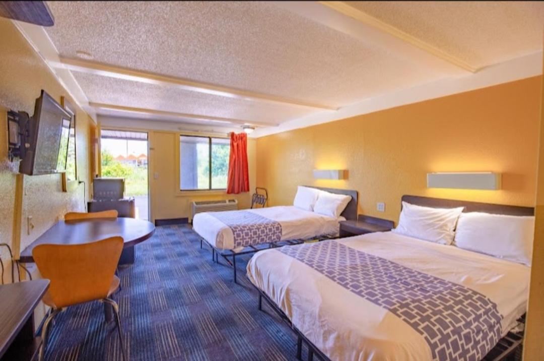 Double Room - Disability Access photo 1