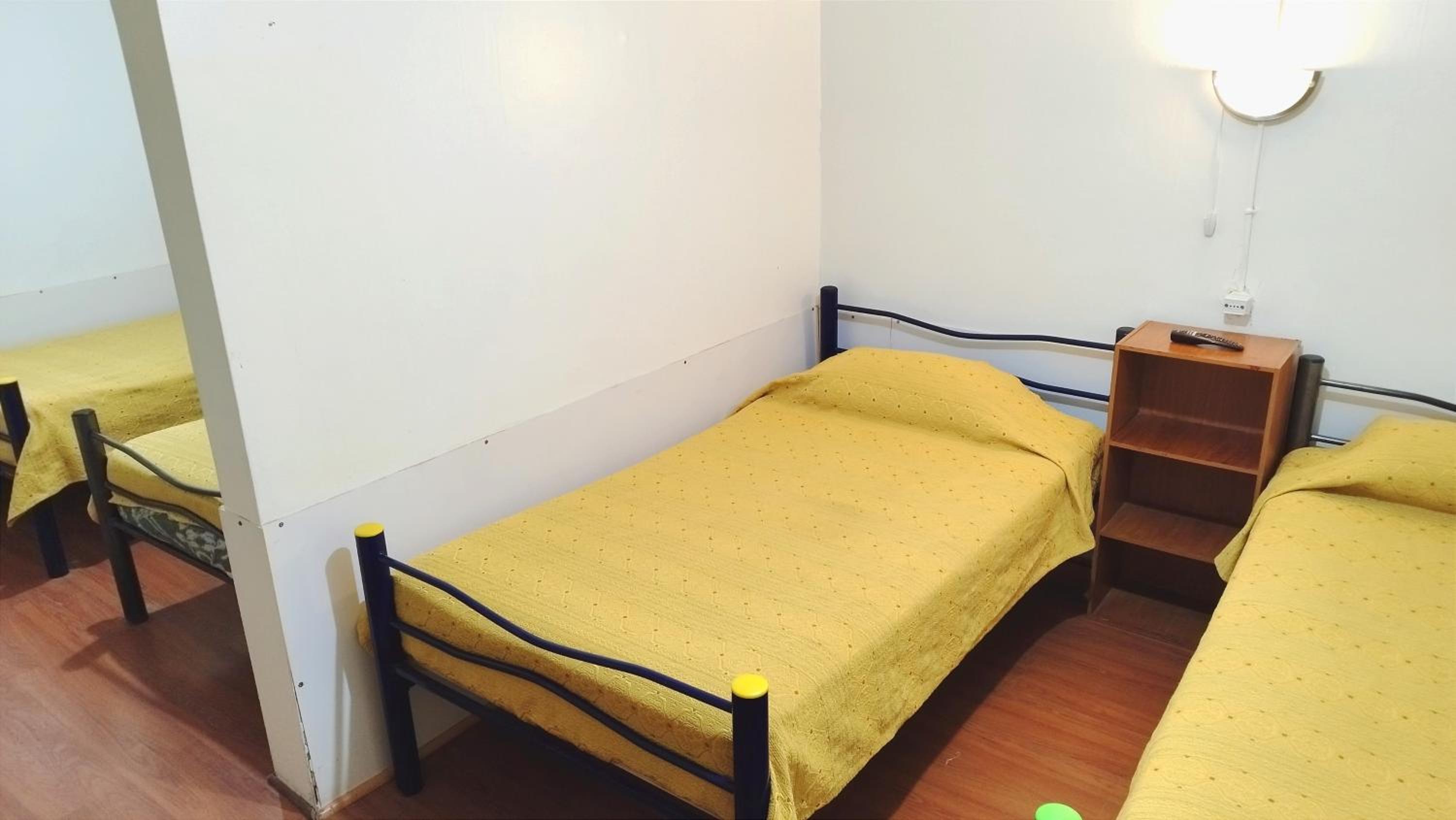 Quadruple Room with Private Bathroom photo 1