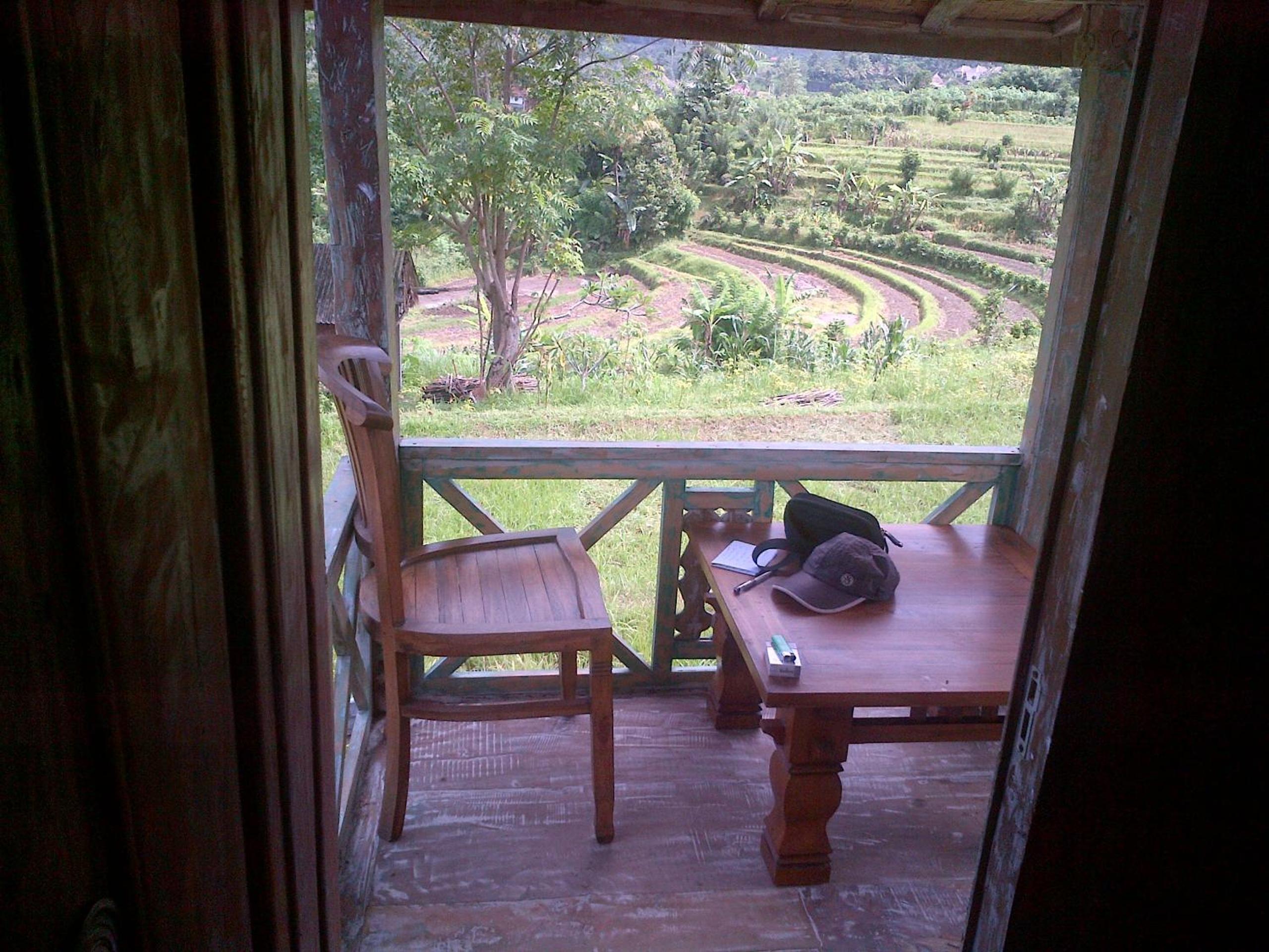 Bungalow with Garden View - Photo 6