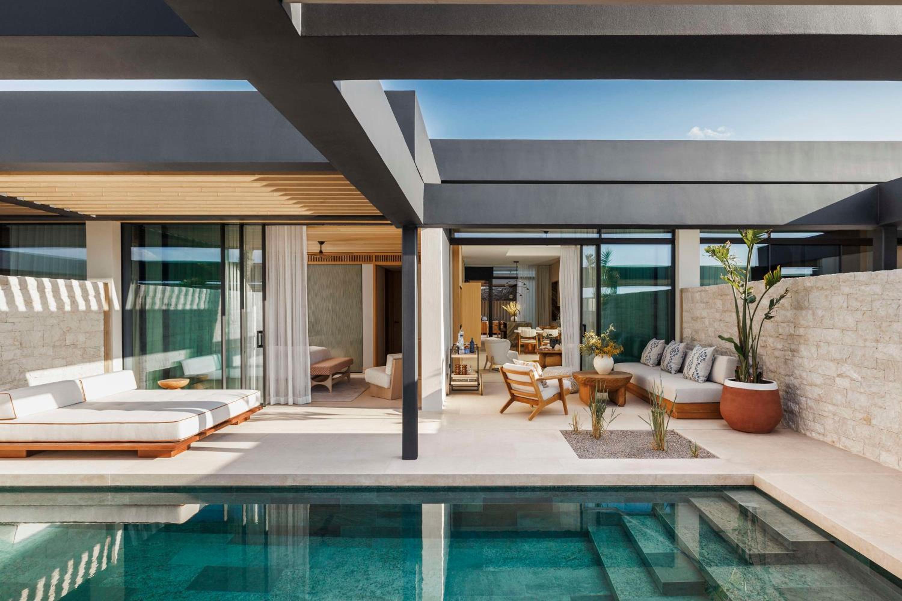 Three-Bedroom Suite - Beachfront with private pool thumbnail 5