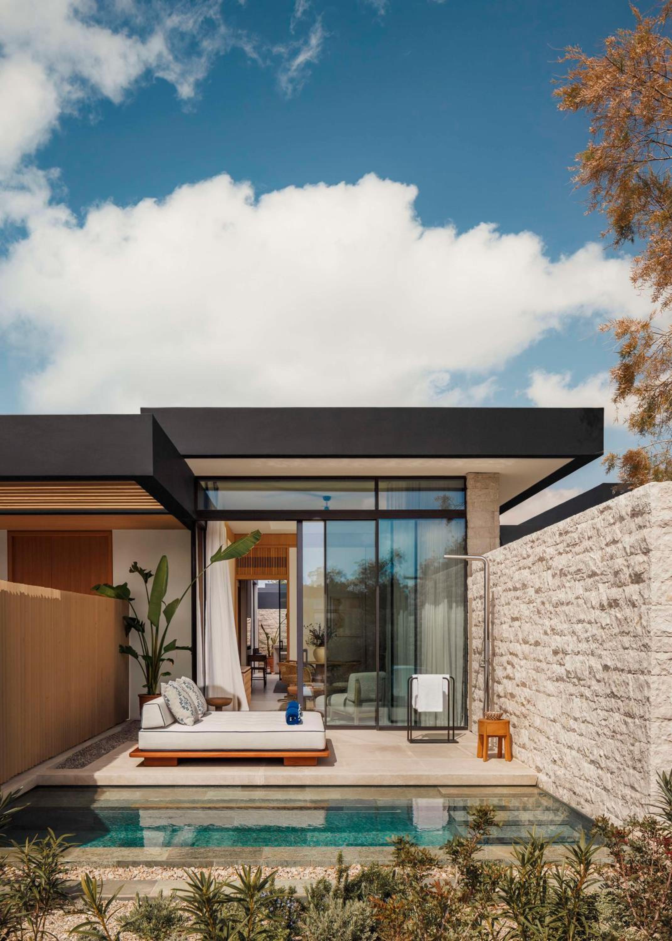 One-Bedroom Suite Queen with private pool