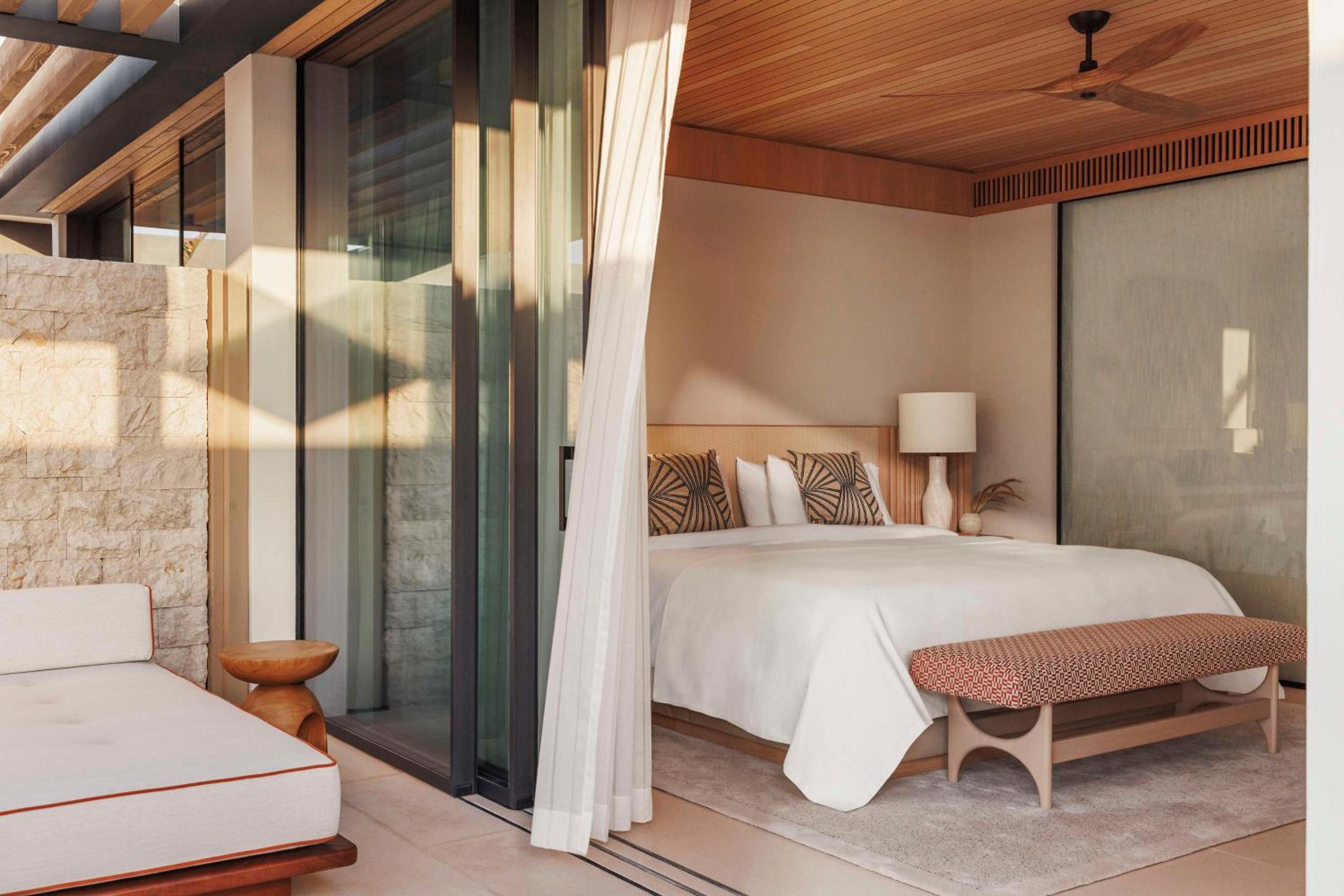 2 Bedroom Epos Residence - Seafront With Private Pool