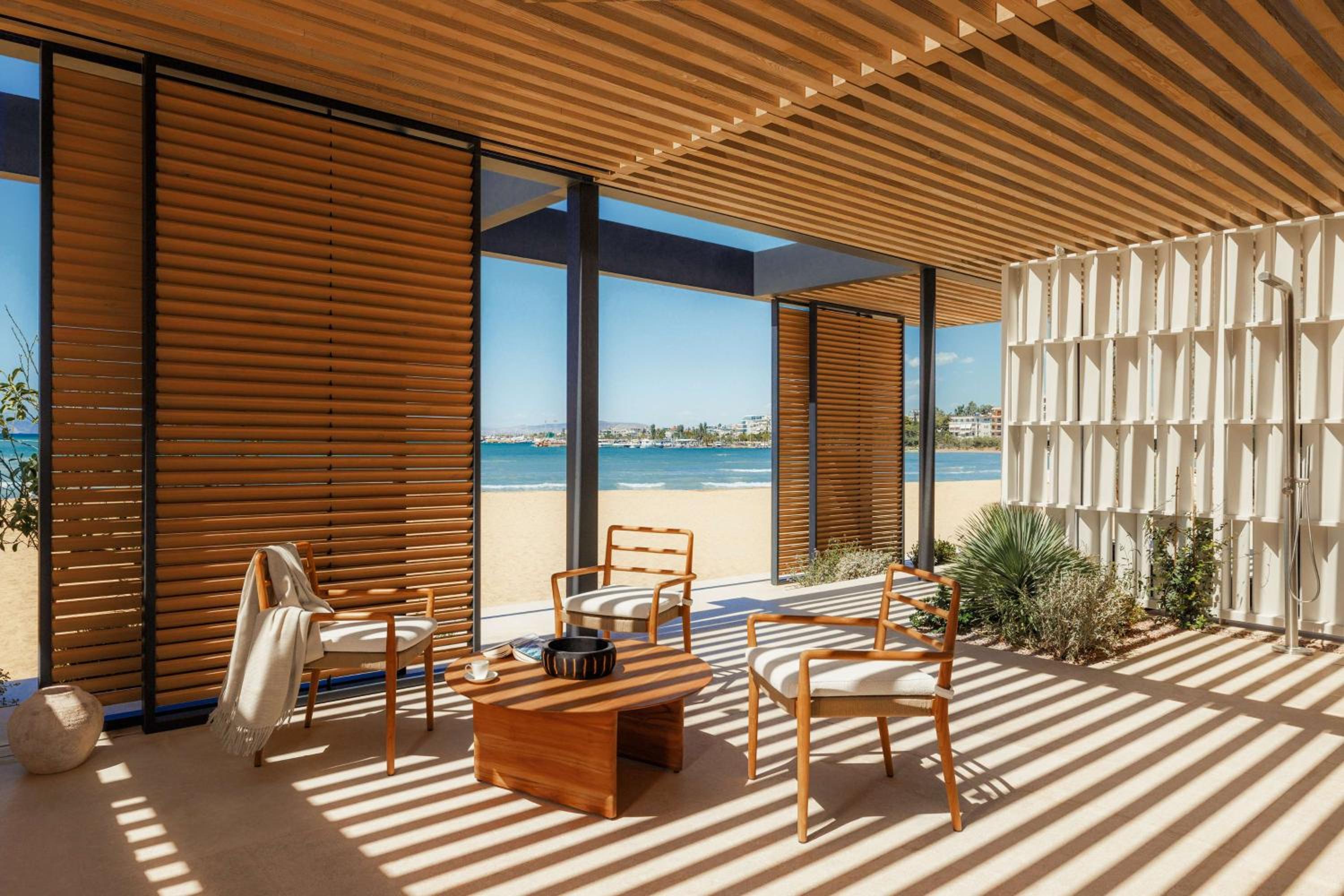 Two-Bedroom Suite - Beachfront thumbnail 6
