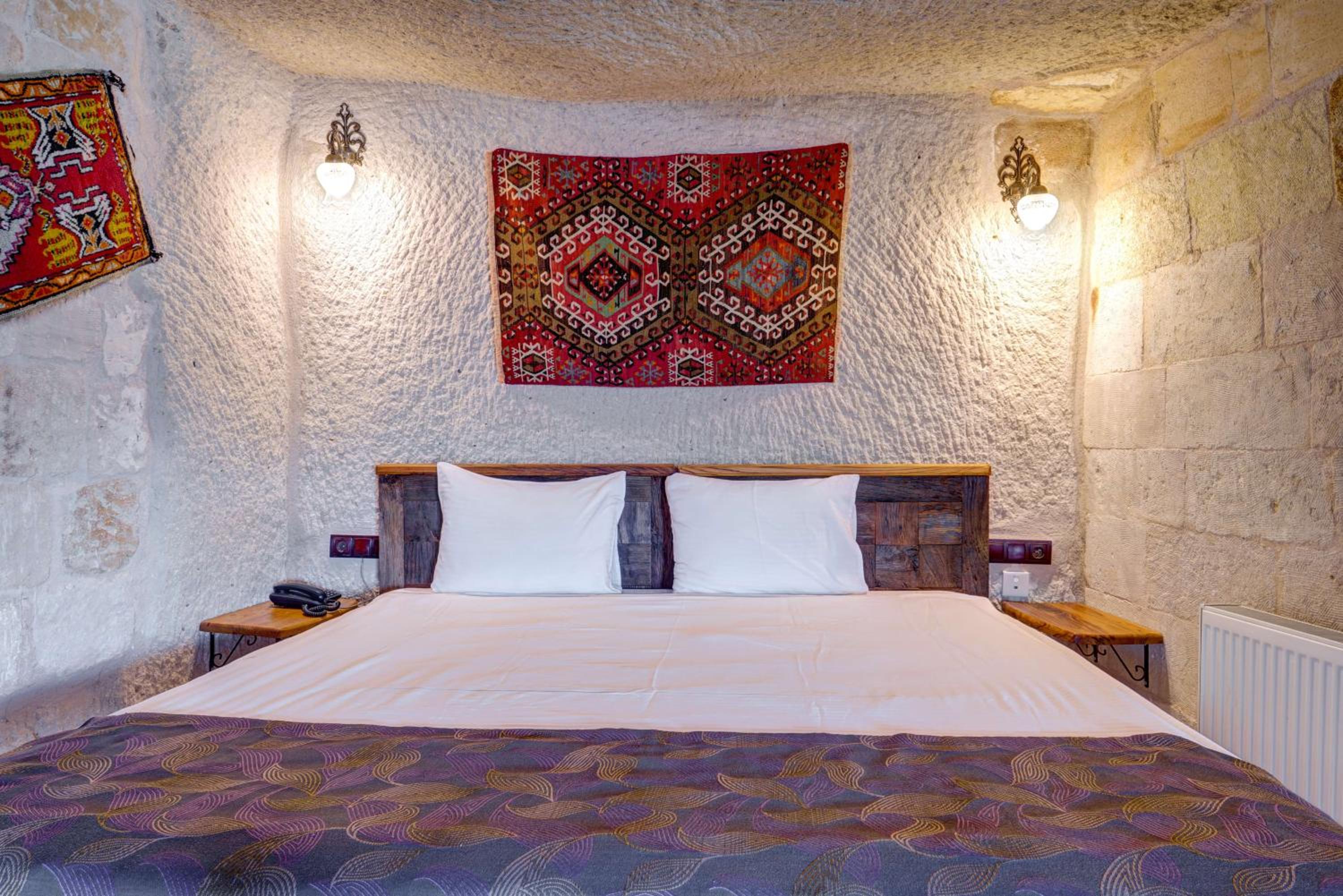 Deluxe Triple Room photo 2