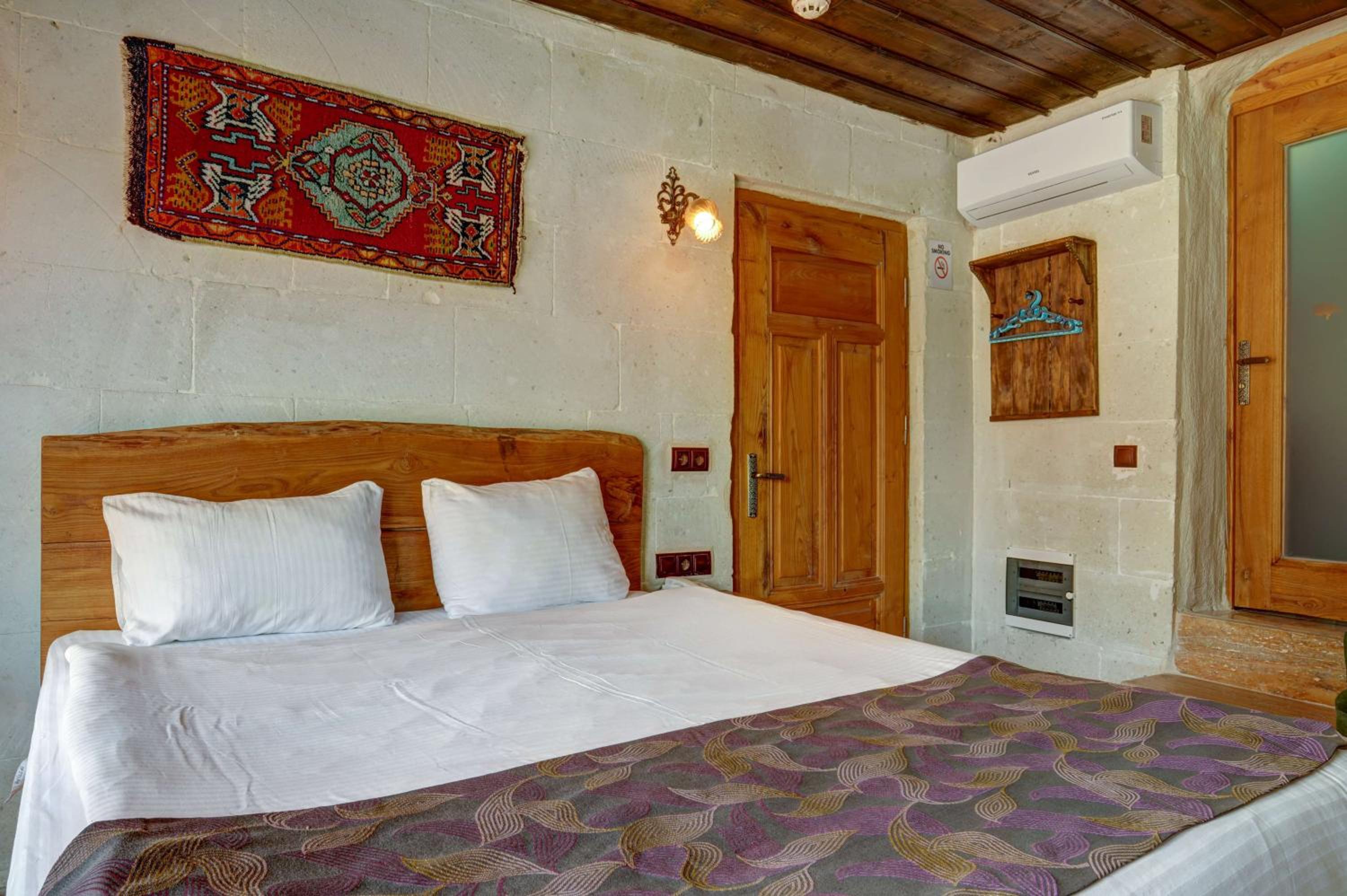 Deluxe Double Room photo 2