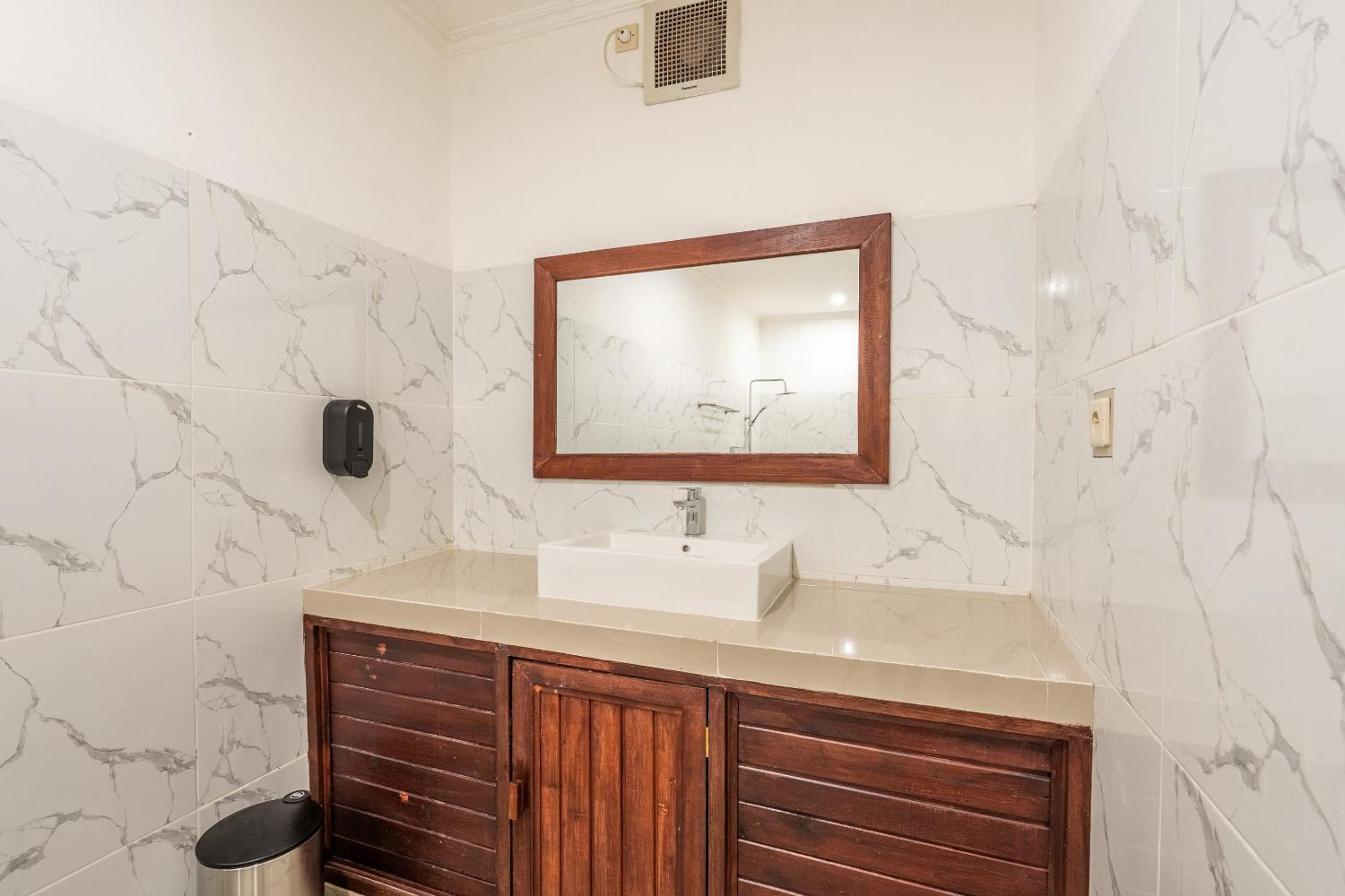 Standard Room 2 - Photo 3