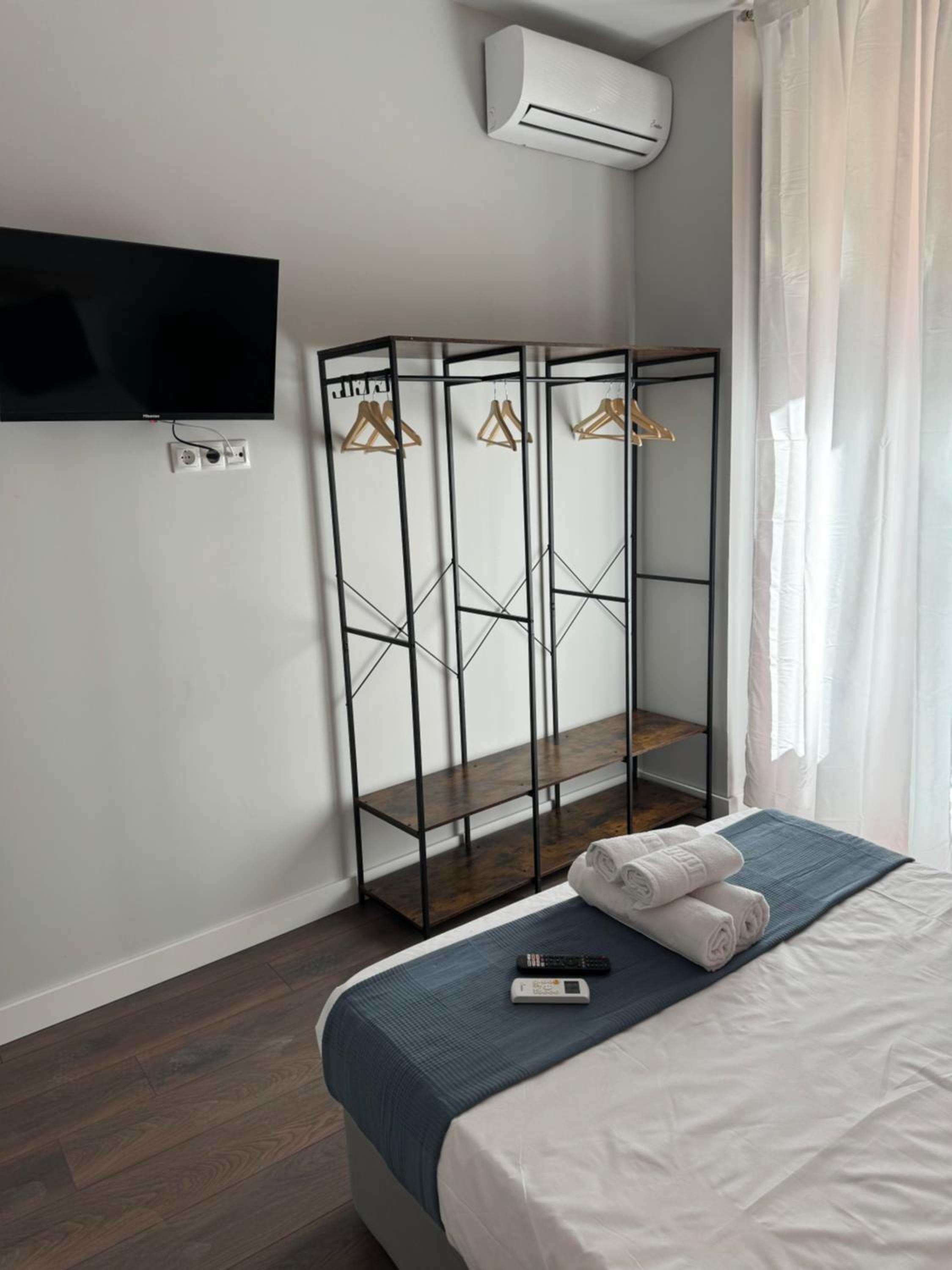 Single room photo 3