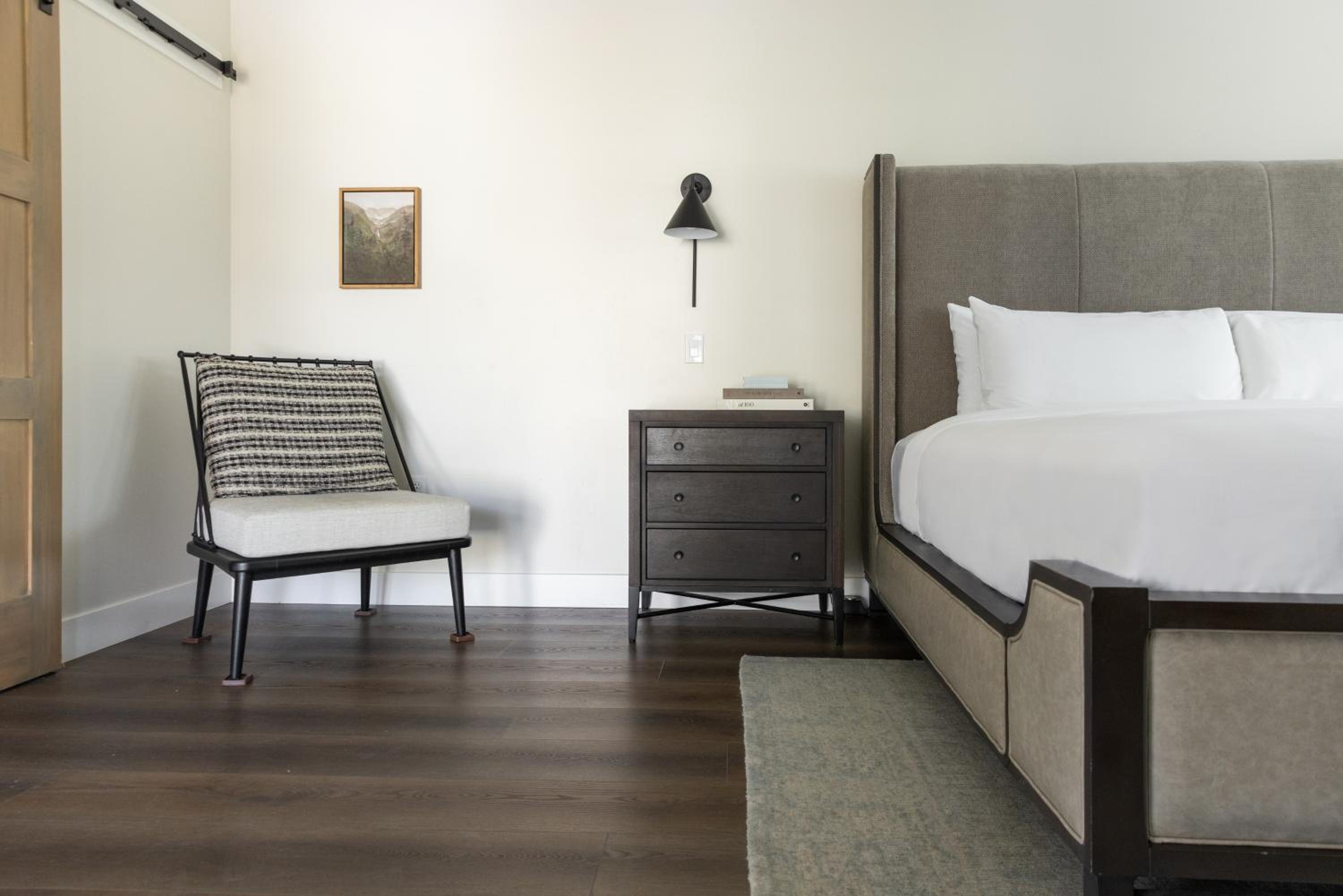 King Room with Roll-In Shower - Disability Access