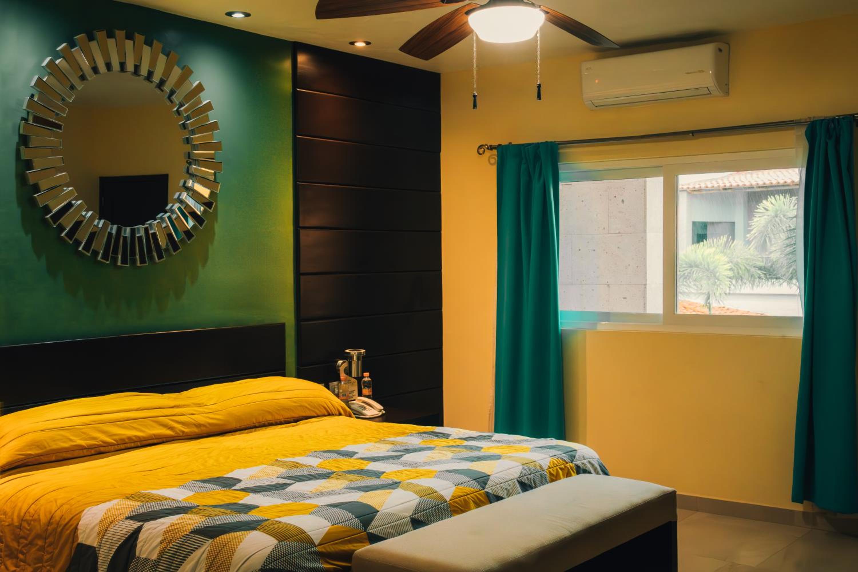 Deluxe King Suite
